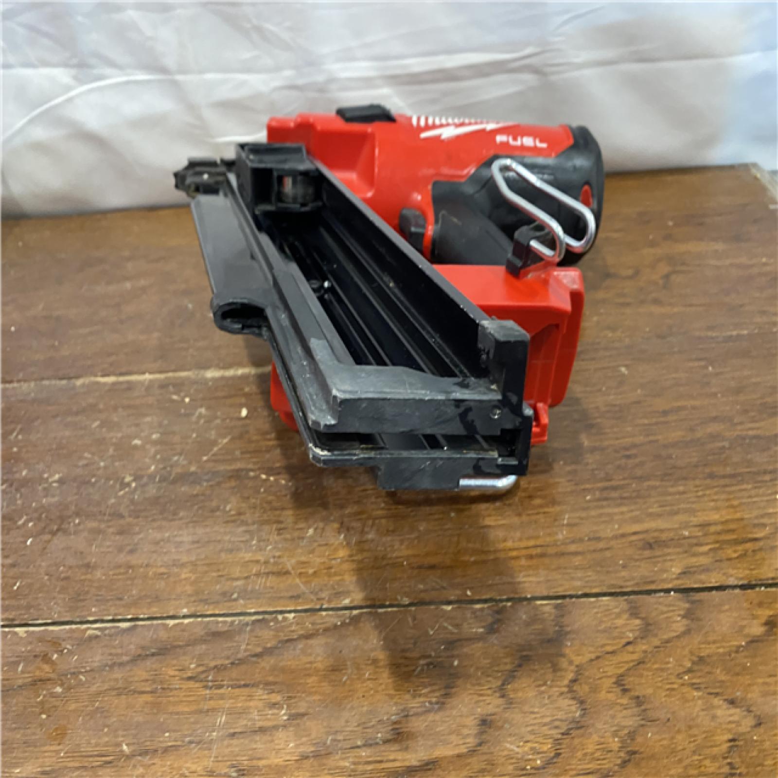 AS-IS Milwaukee 2744-20 M18 FUEL 3-1/2 in. 18-Volt 21-Degree Lithium-Ion Brushless Cordless Framing Nailer (Tool-Only)