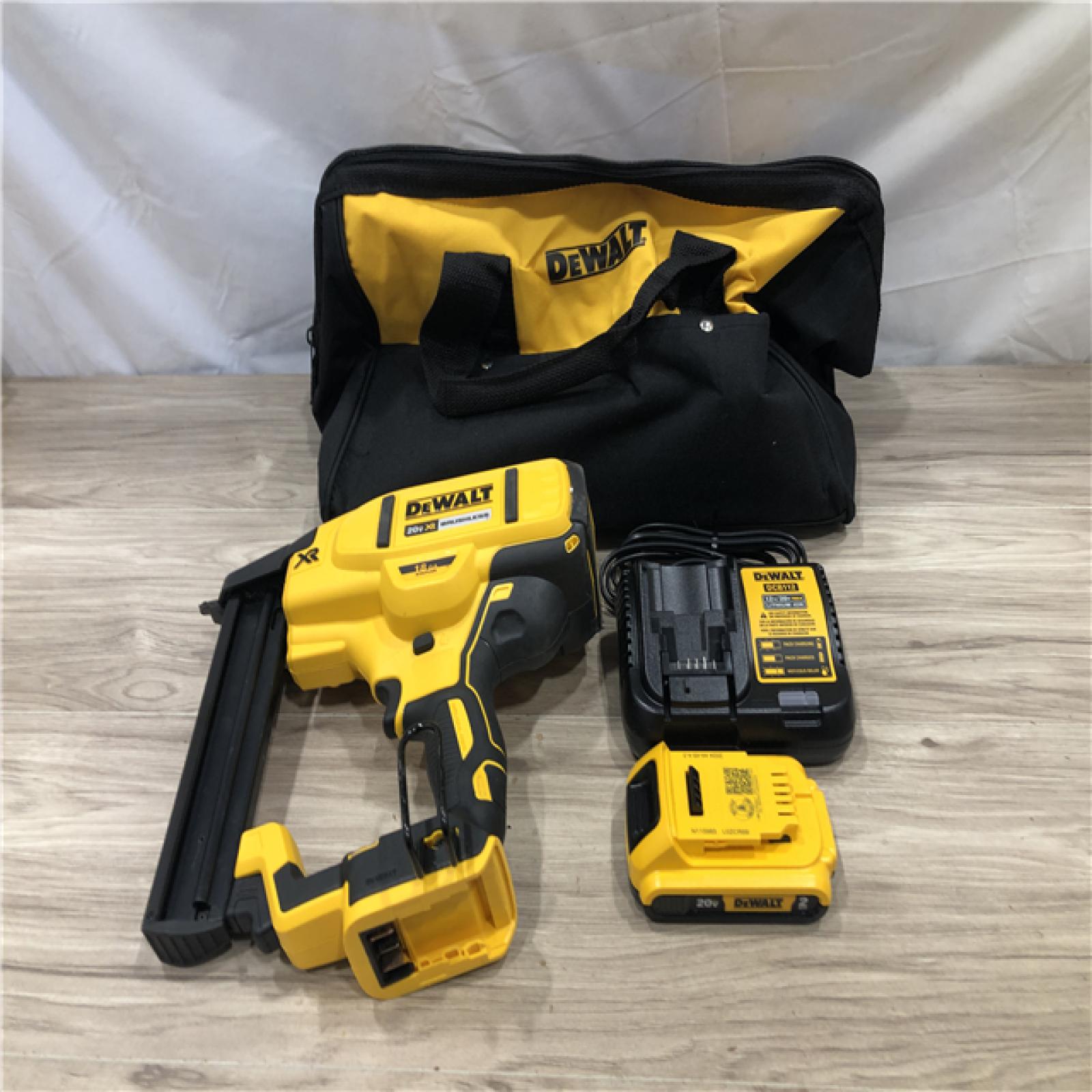 AS-IS DeWALT DCN681D1 20V MAX 18ga Cordless Narrow Crown Stapler Kit