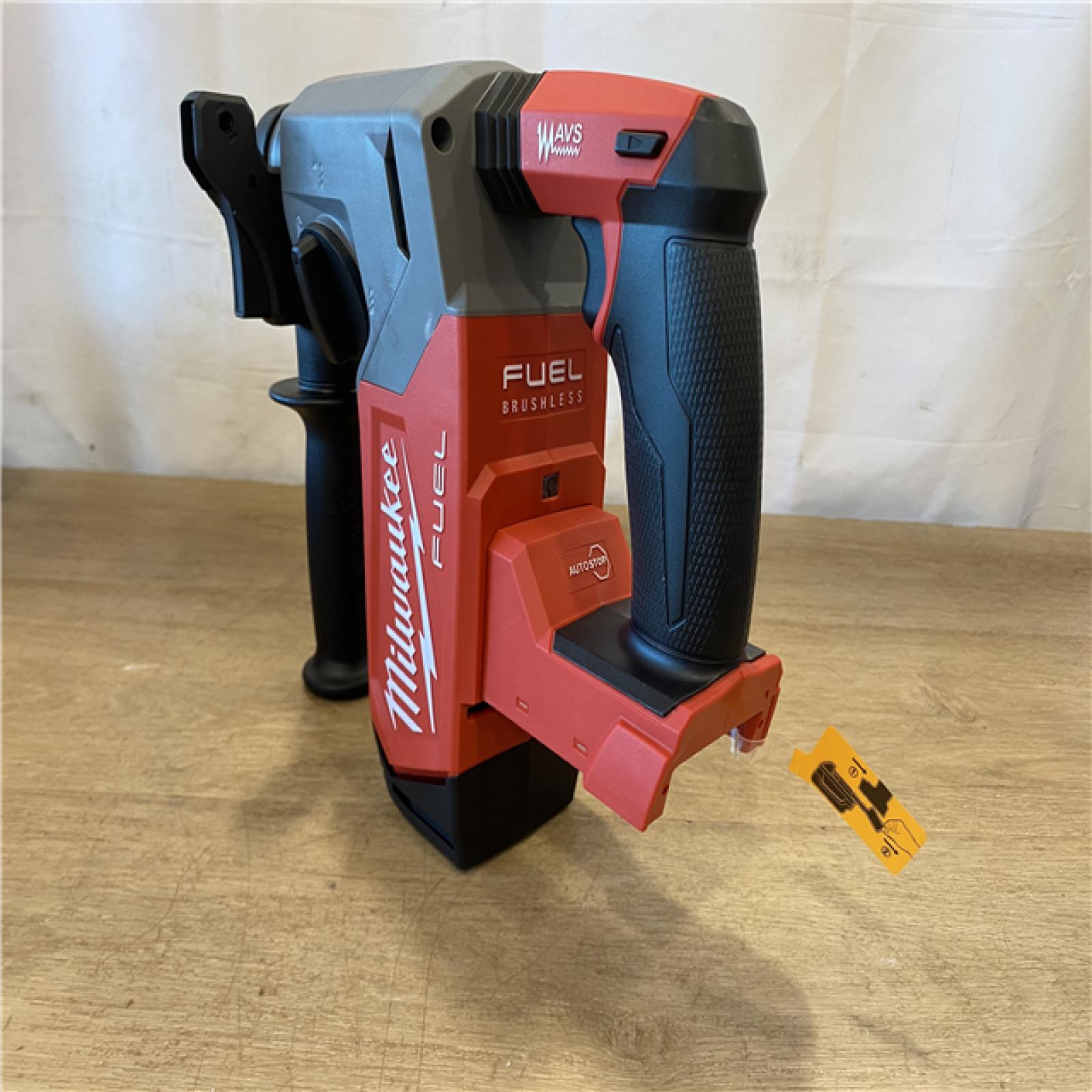 AS-IS Milwaukee FUEL 18V Lithium-Ion Brushless 1 in. Cordless SDS-Plus Rotary Hammer Kit