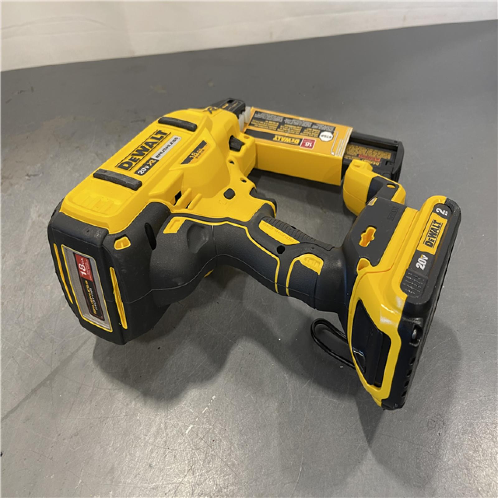 AS-IS - DeWALT 20V MAX XR Lithium-Ion Cordless 18-Gauge Narrow Crown Stapler Kit