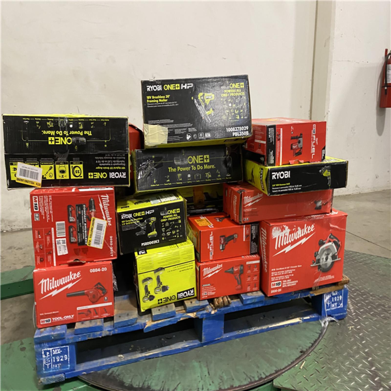 DALLAS LOCATION -AS-IS TOOL PALLET