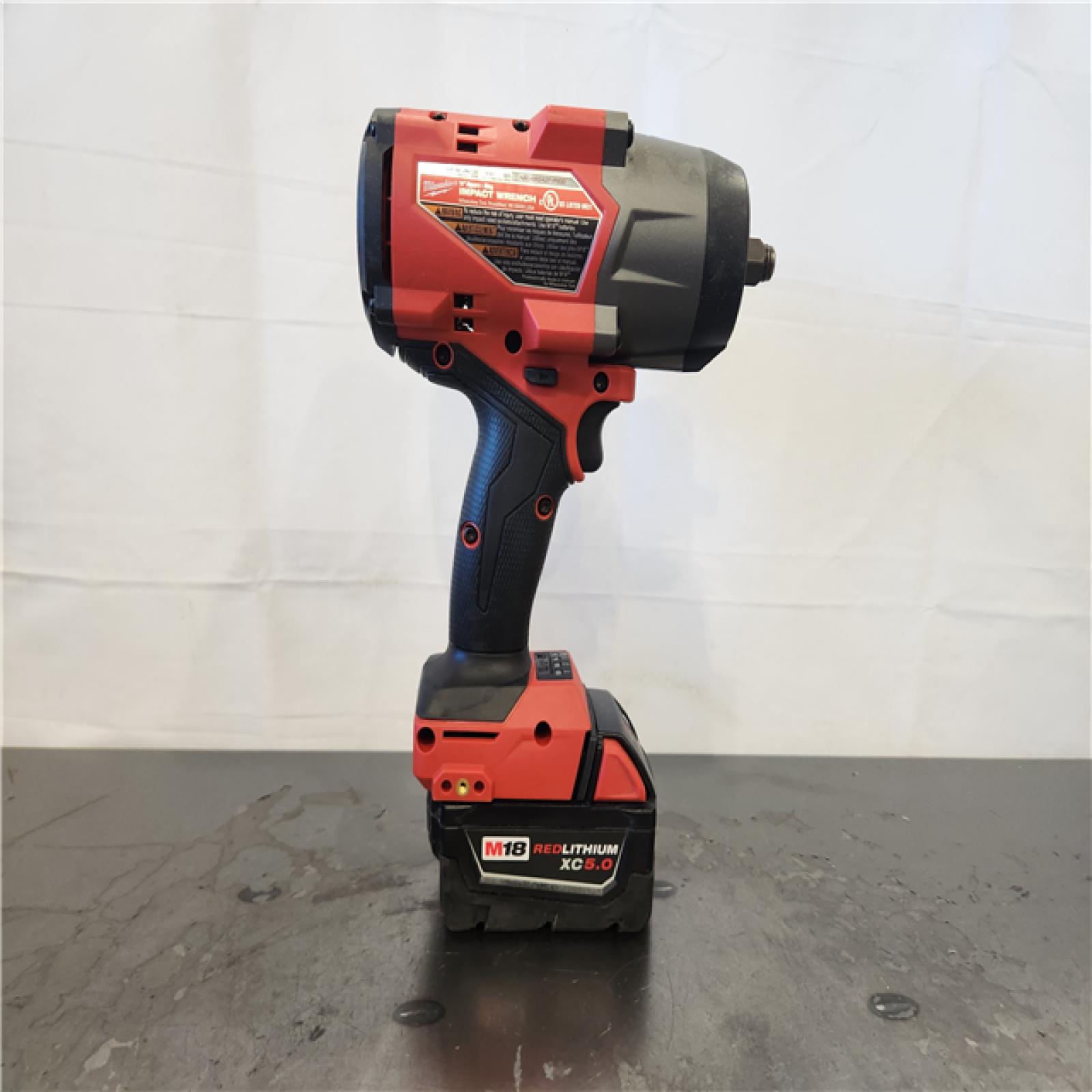 AS-IS- Milwaukee 1/2  Impact Wrench 5Ah Battery  Charger