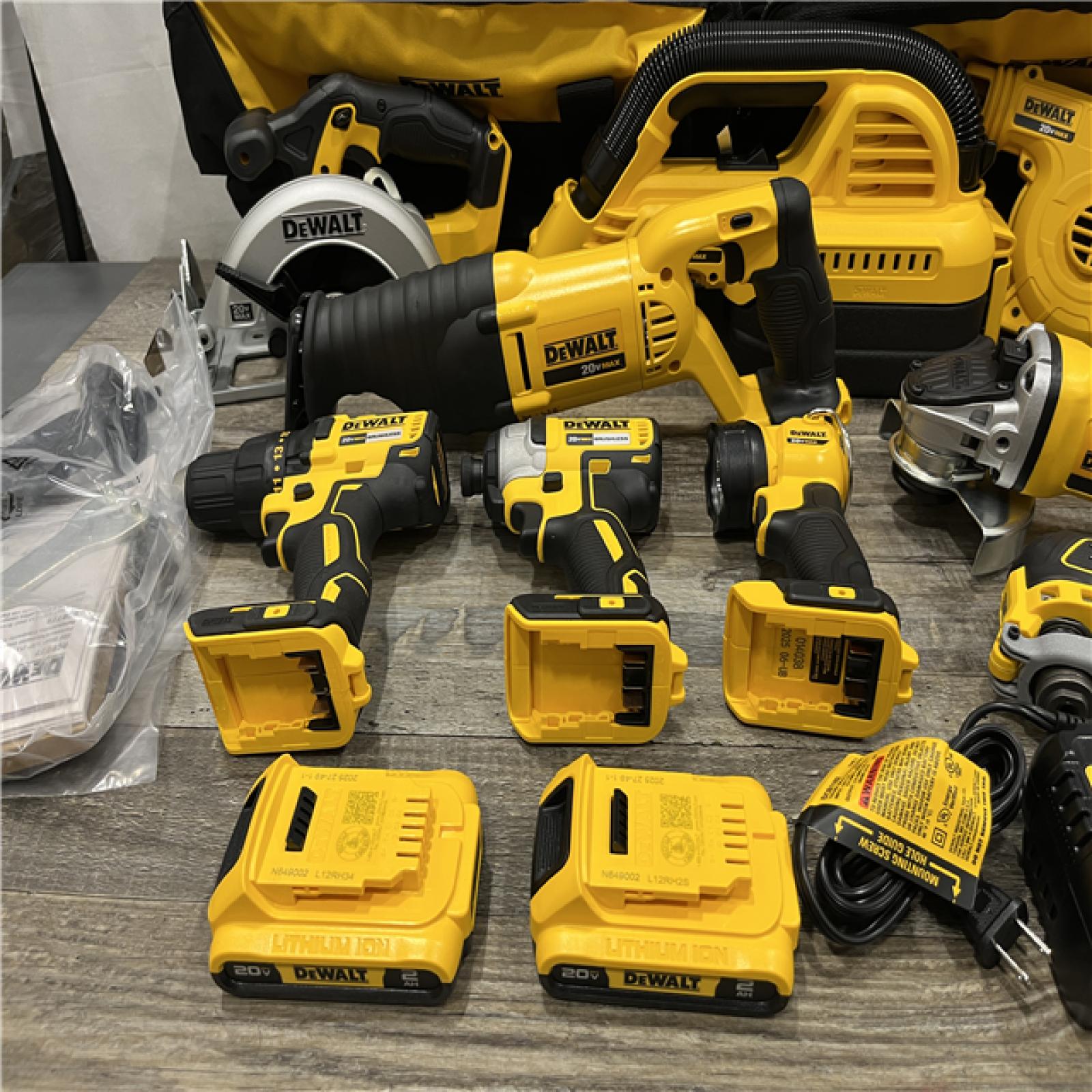 AS-IS DEWALT 20-Volt Max Lithium-Ion (10-Tool) Cordless Combo Kit