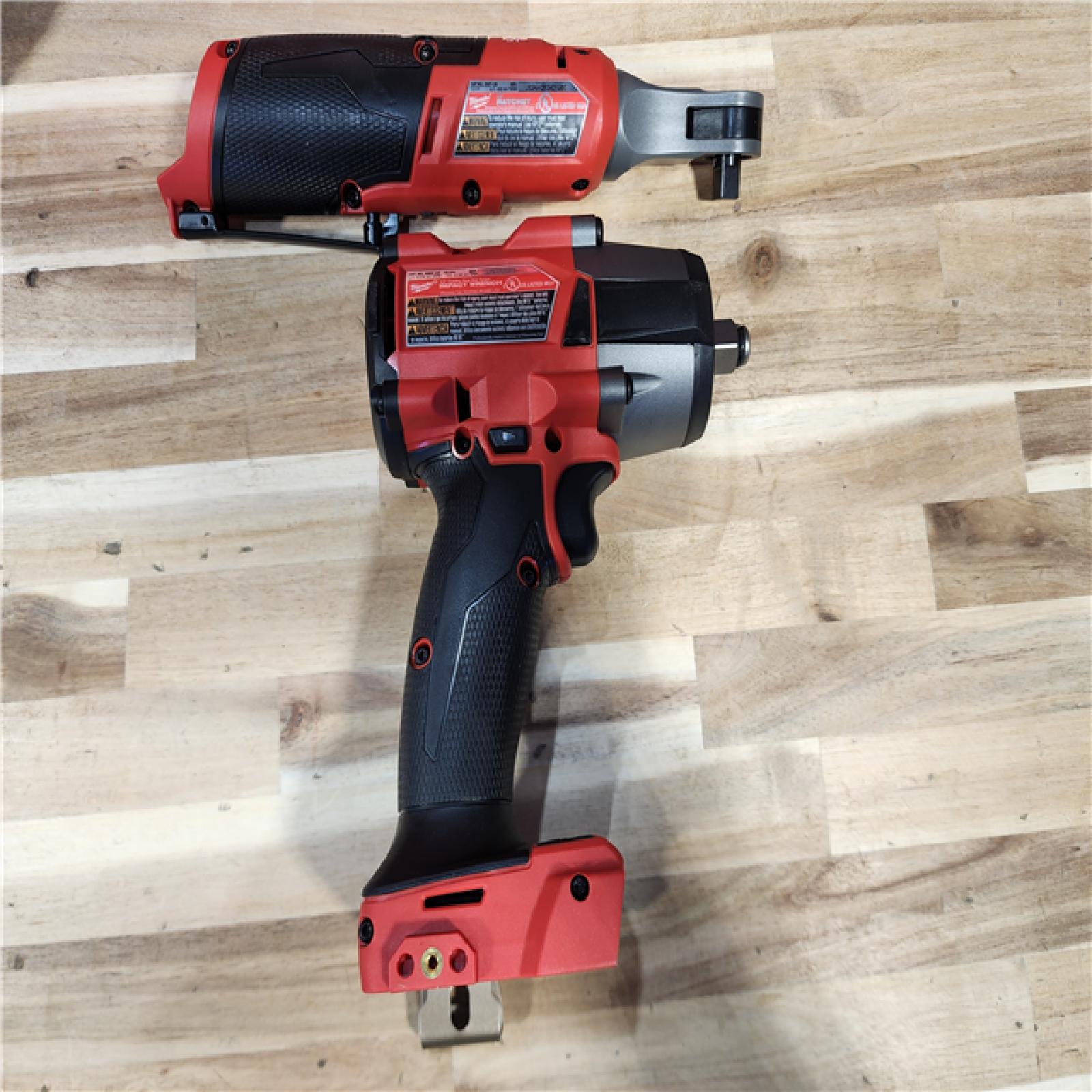 HOUSTON LOCATION - AS-IS (APPEARS LIKE NEW) Milwaukee FUEL 18V Cordless Mid Torque 1/2 in. Impact Wrench w/ M12 FUEL 3/8 in. Ratchet & Battery/Charger Combo Kit