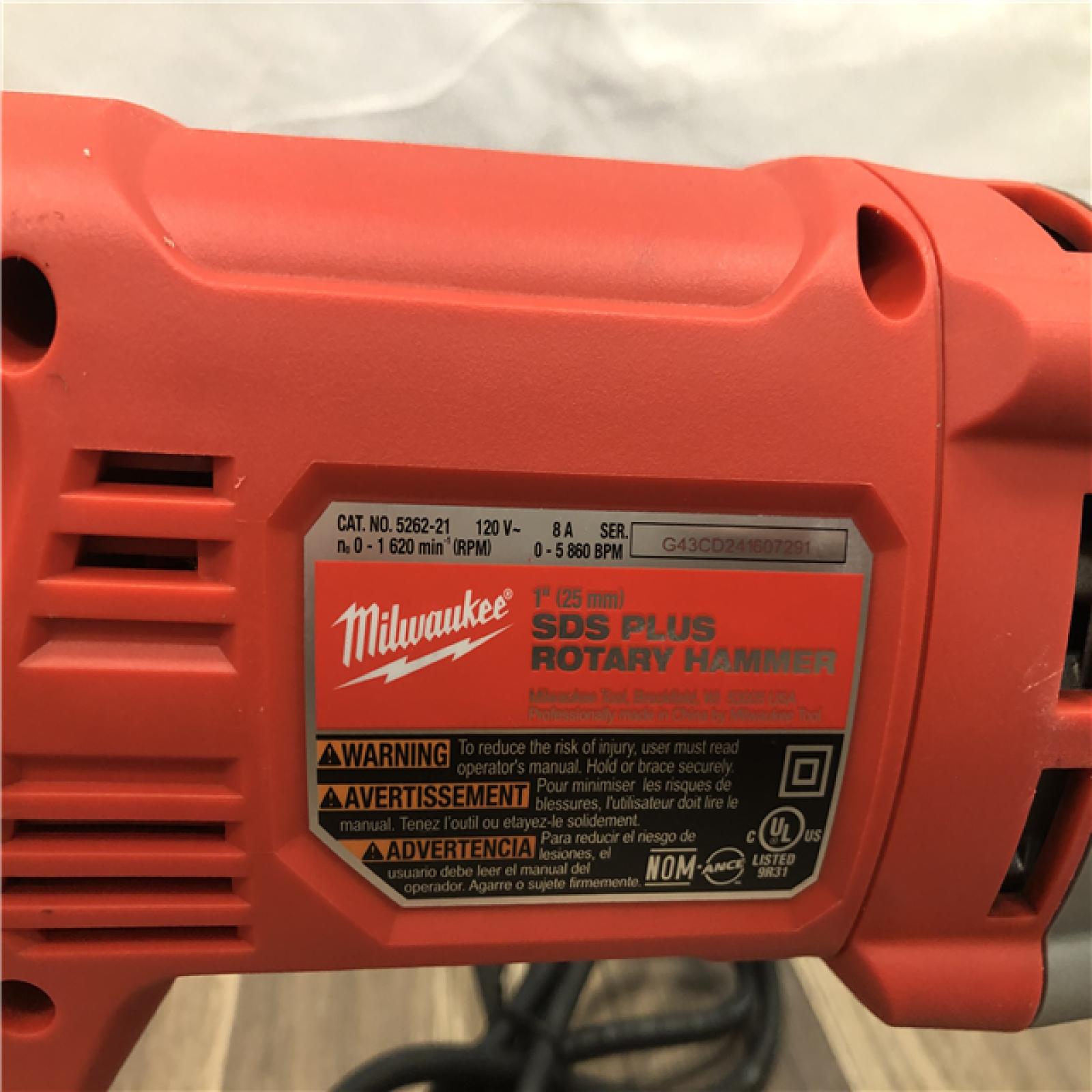 AS-IS Milwaukee 8 Amp Corded 1 in. SDS D-Handle Rotary Hammer