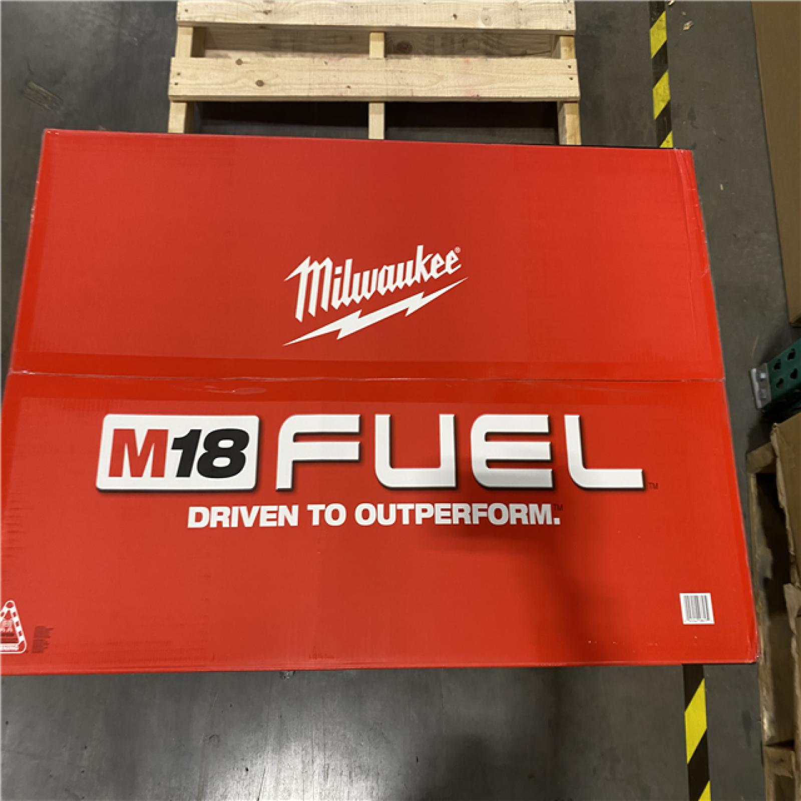 NEW- M18 FUEL Brushless Cordless 21 in. Walk Behind Dual Battery Self-Propelled Mower W/(2) 12.0Ah Battery and Rapid Charger