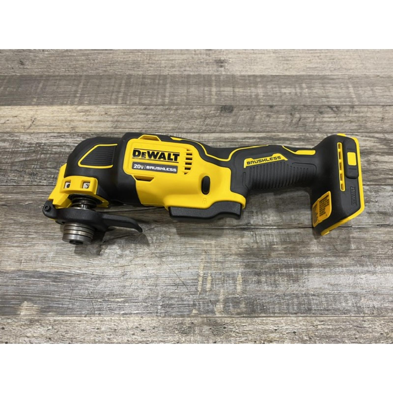 AS-IS DEWALT ATOMIC 20V MAX Cordless Brushless Oscillating Multi Tool Kit