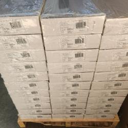 Phoenix NEW TrafficMaster Kellum Valley Oak Gunstock Brown 7 mm T x 8 in. W Laminate Wood Flooring (792 sqft/33 case)