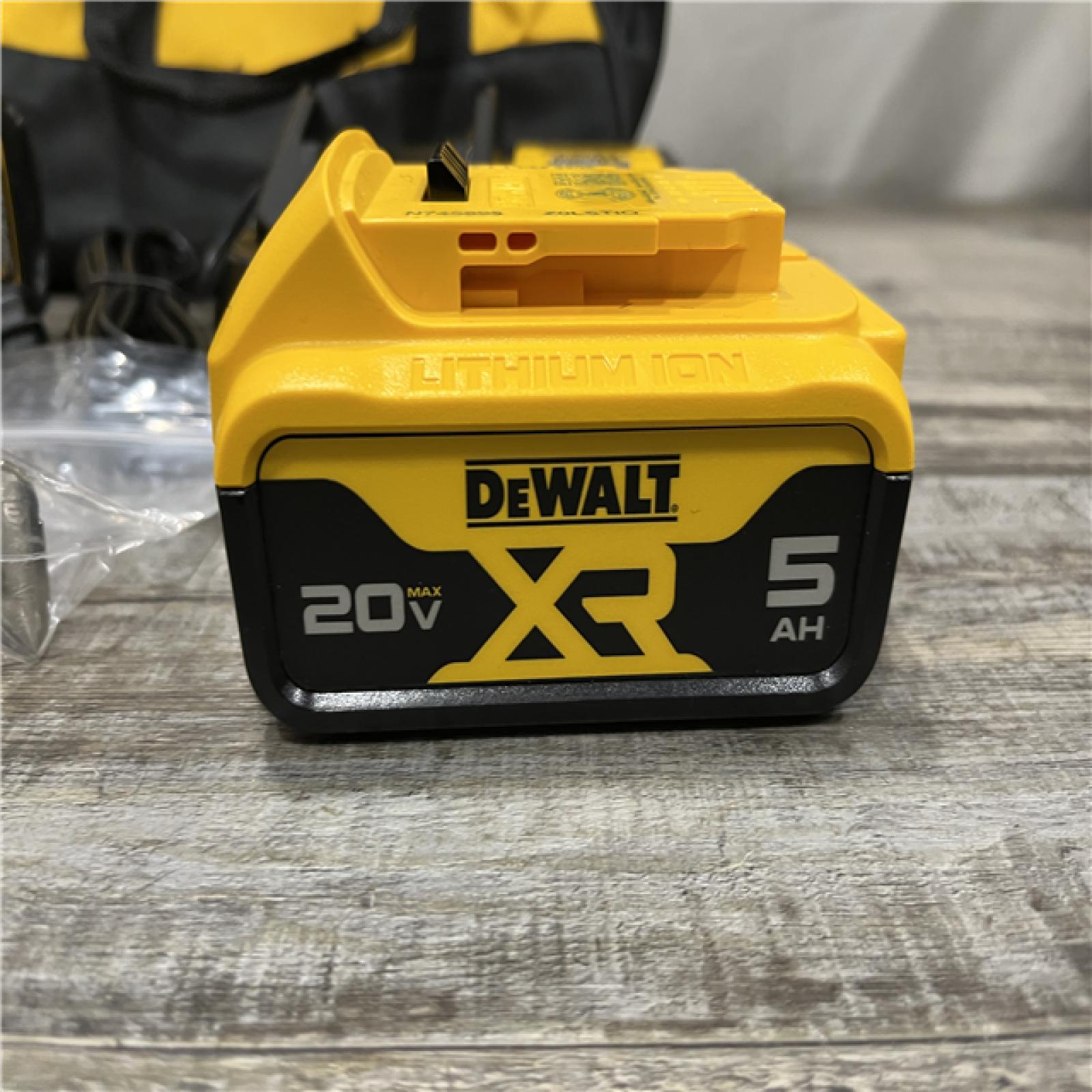 AS-IS DEWALT ATOMIC 20V MAX Lithium-Ion Cordless 1/4 in. Brushless Impact Driver Kit