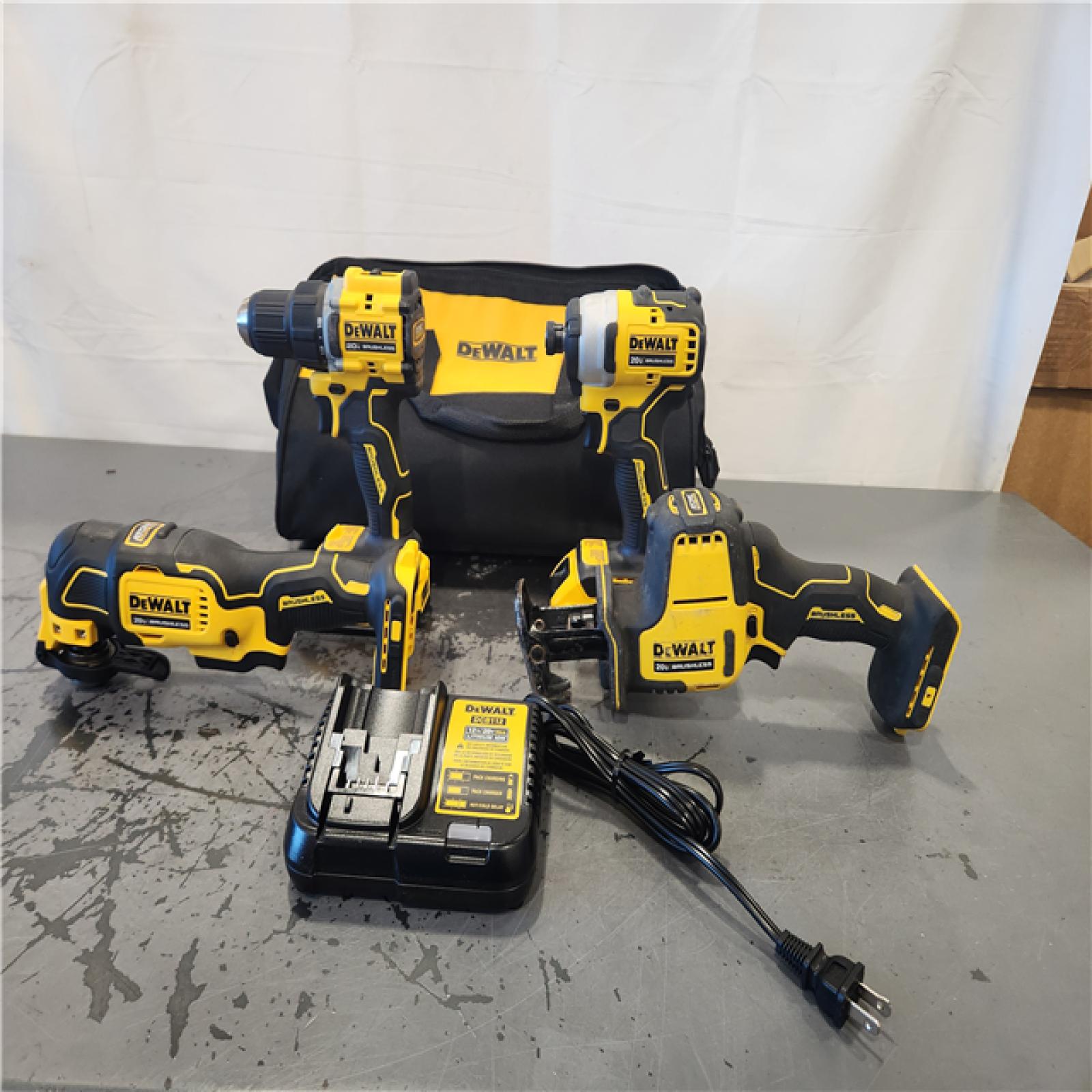 AS-IS- DeWalt 20V MAX ATOMIC Cordless Brushless 4-Tool Combo Kit