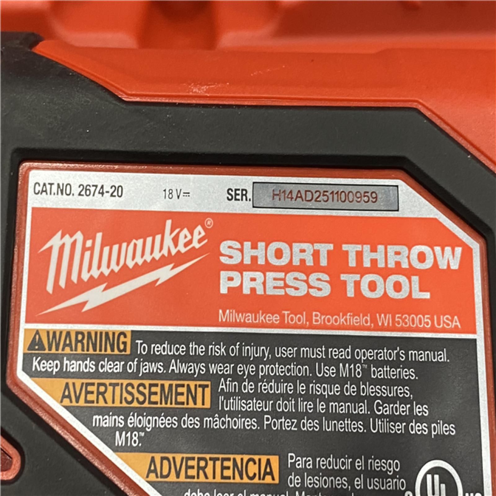 AS-IS Milwaukee 18V Lithium-Ion Cordless Short Throw PEX Press Tool Kit