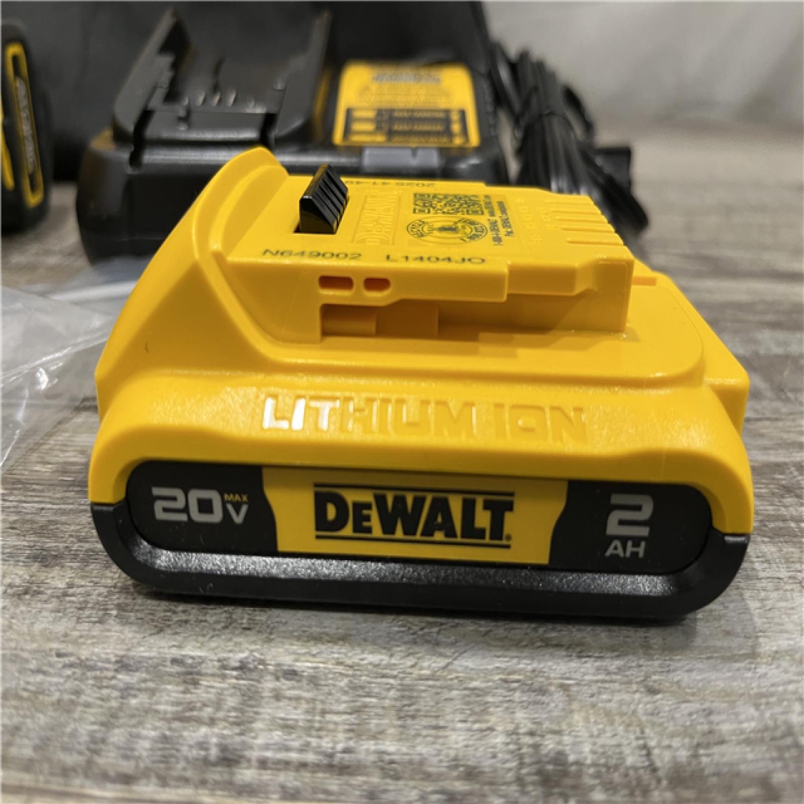 AS-IS DEWALT Atomic 20V Max Lithium-Ion Brushless Cordless Compact 1/4 in. Impact Driver Kit