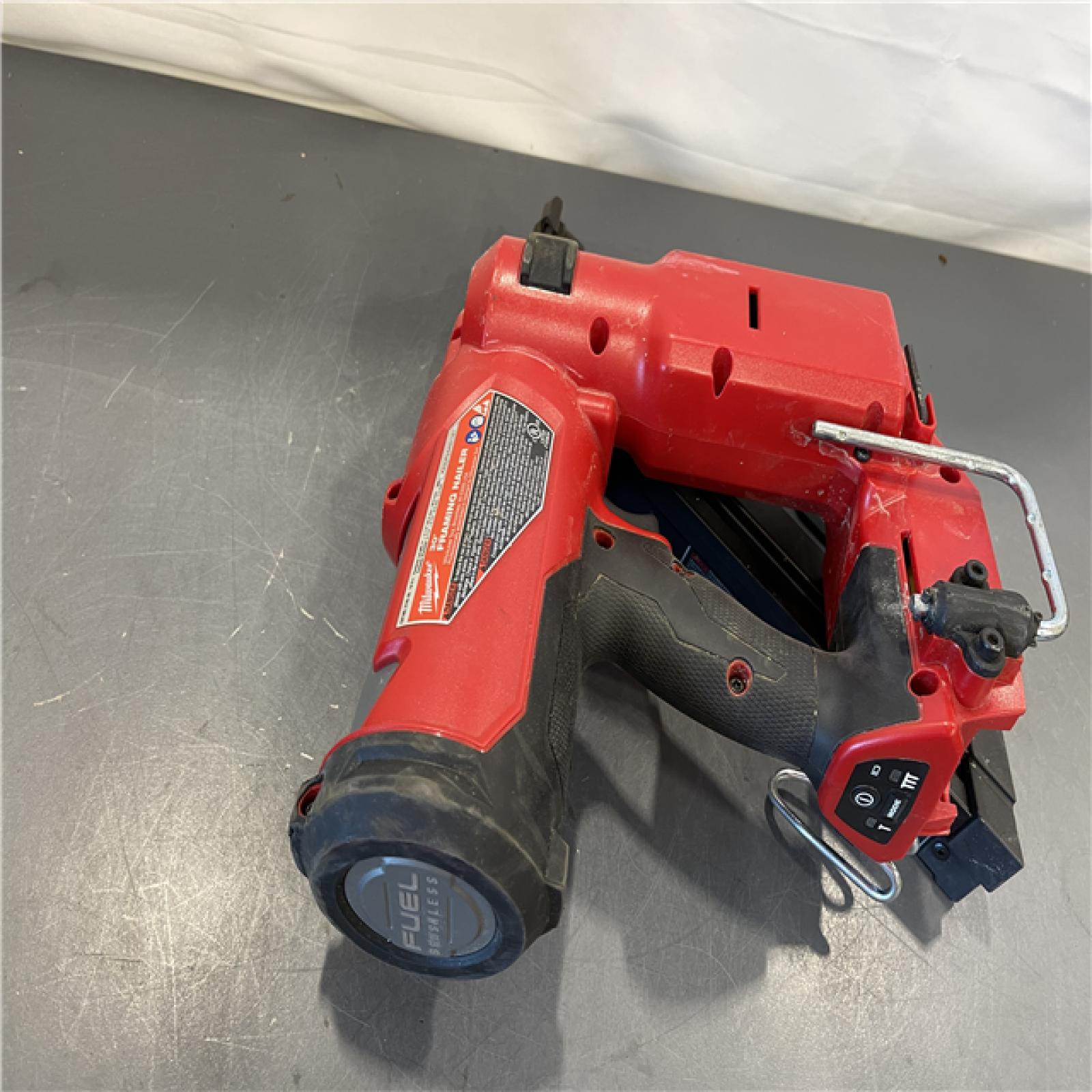AS-IS - Milwaukee M18 FUEL 3-1/2 in. 18-Volt 30-Degree Lithium-Ion Brushless Cordless Framing Nailer