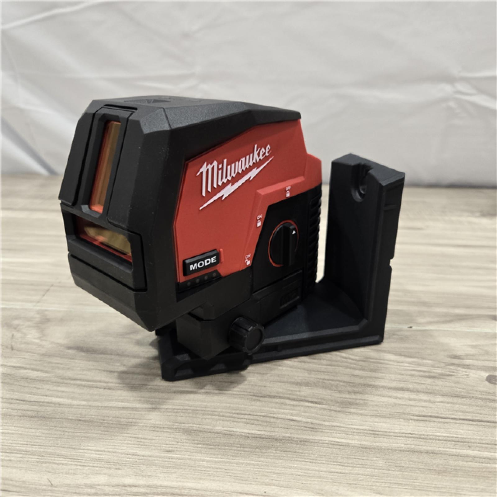 LIKE NEW! - M12 12-Volt Cordless Green Cross Line and Plumb Points Laser Level (Tool-Only)