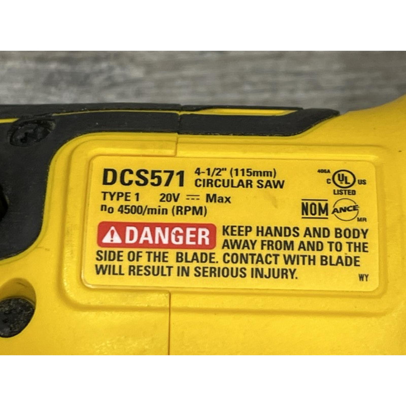 AS-IS DEWALT ATOMIC 20V MAX Cordless Brushless 4-1/2 in. Circular Saw (Tool Only)