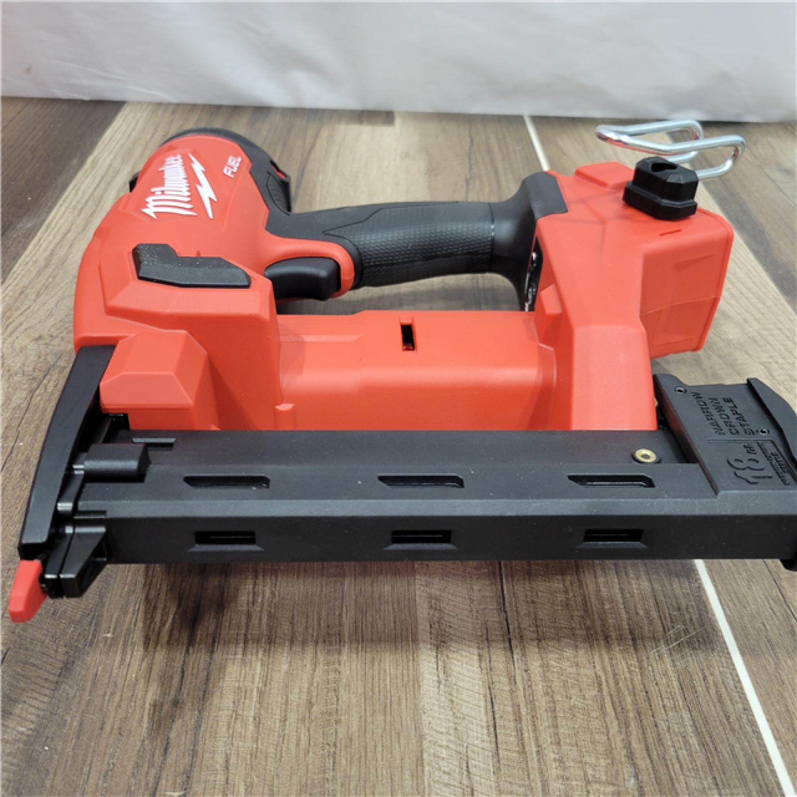 AS-IS MILWAUKEE M18 FUEL 18-Volt Lithium-Ion Brushless Cordless 18-Gauge 1/4 in. Narrow Crown Stapler (Tool-Only)