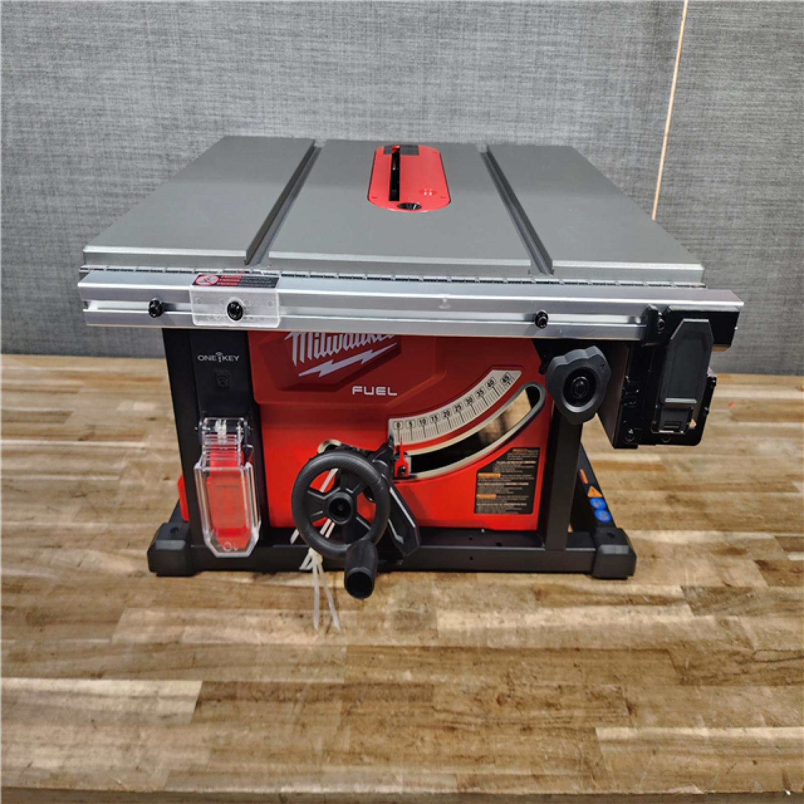 HOUSTON LOCATION - AS - IS Milwaukee M18 FUEL ONE-KEY 18-Volt Lithium-Ion Brushless Cordless 8-1/4 in. Table Saw (Tool-Only)