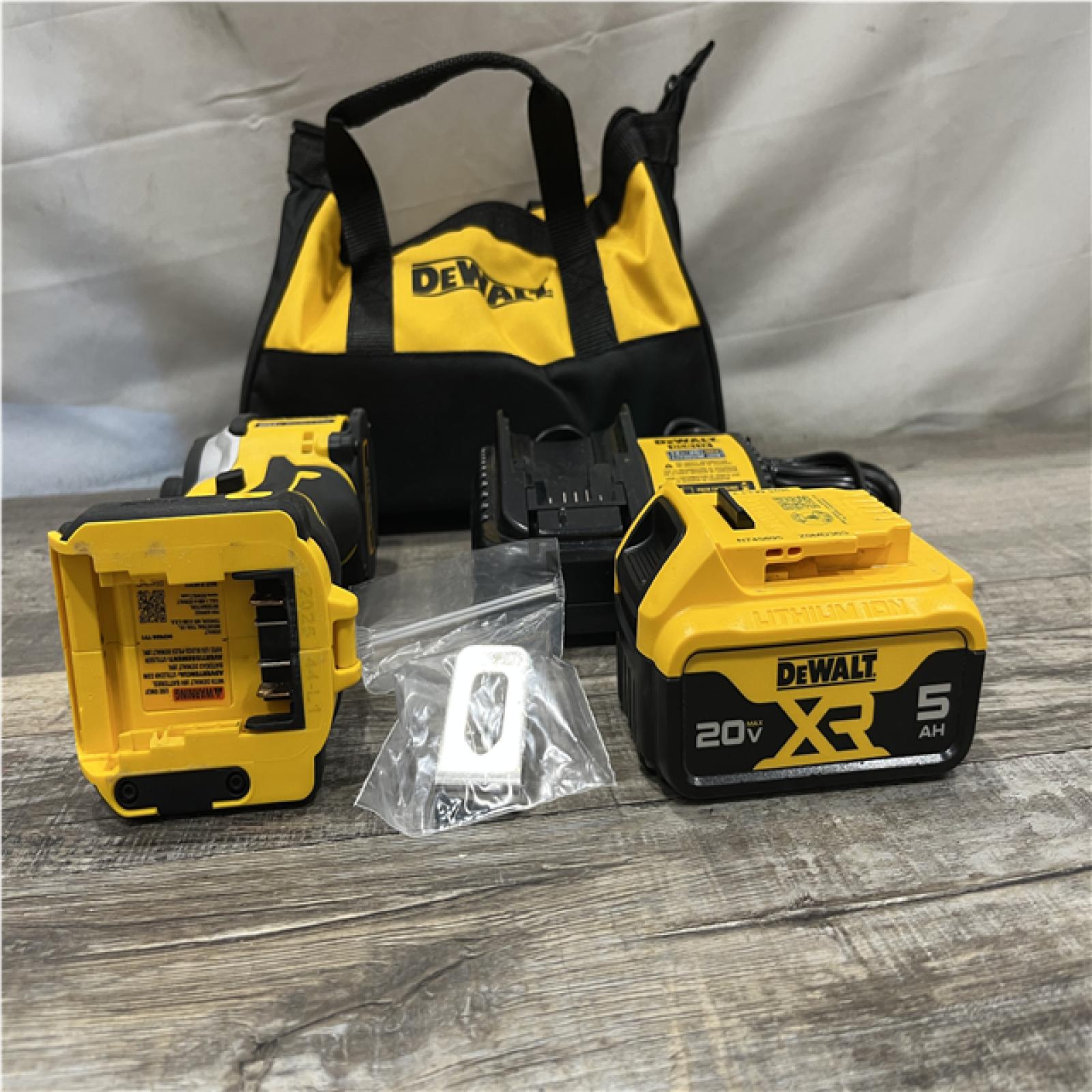 AS-IS DEWALT ATOMIC 20V MAX Lithium-Ion Cordless 1/4 in. Brushless Impact Driver Kit