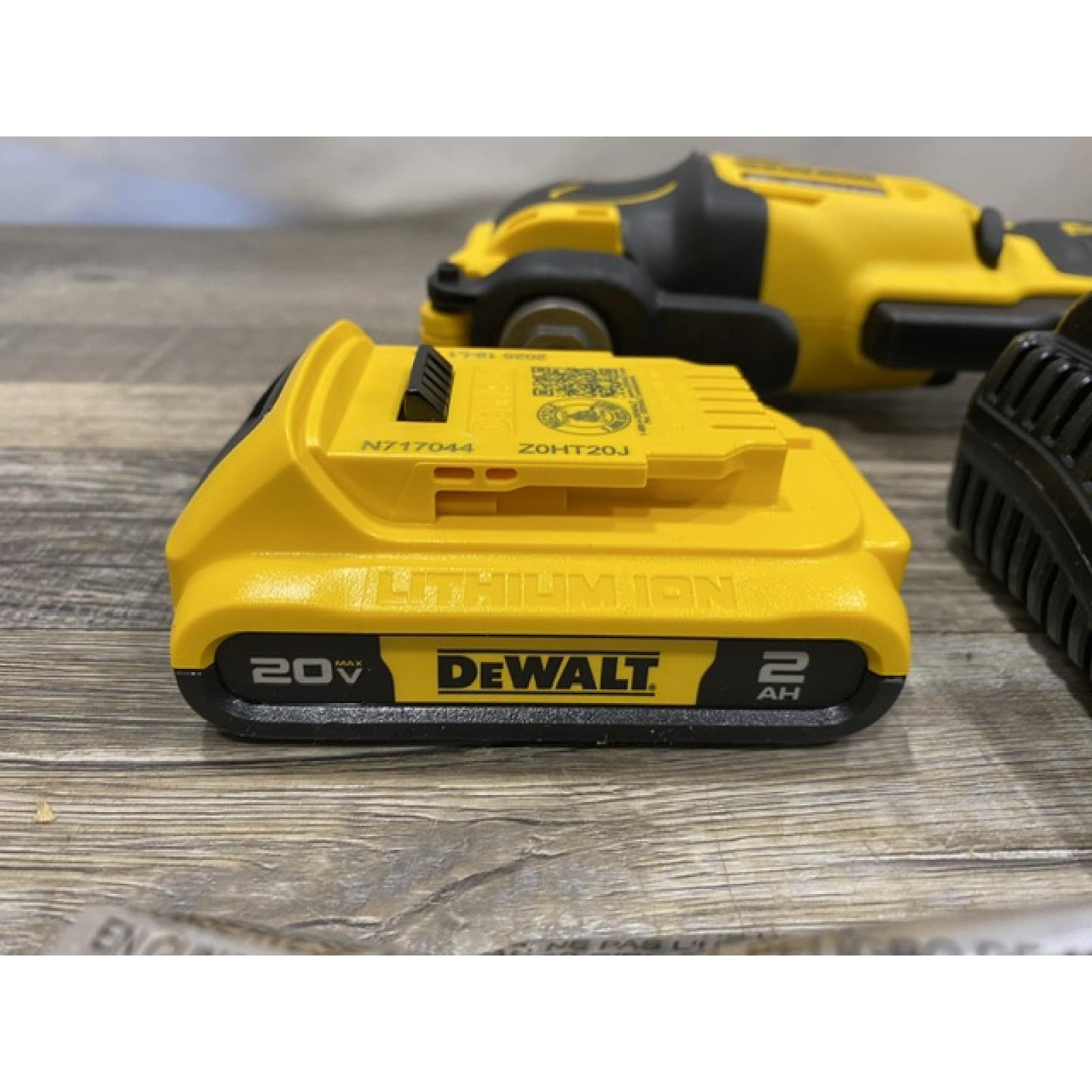 AS-IS DEWALT ATOMIC 20V MAX Cordless Brushless Oscillating Multi Tool Kit