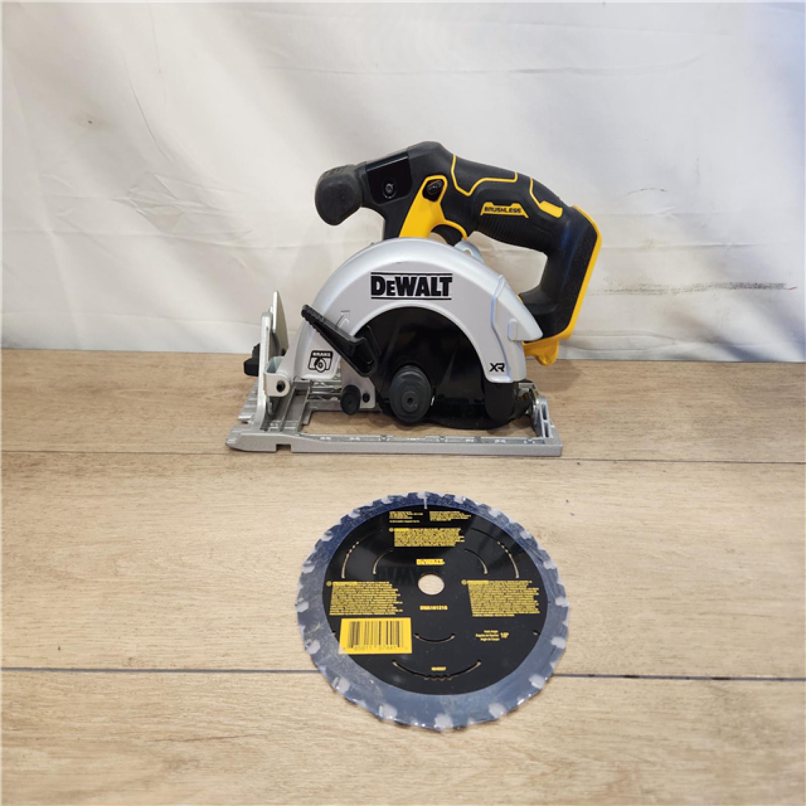AS-IS- DeWALT 20V Max Brushless 6.5   Cordless Circular Saw