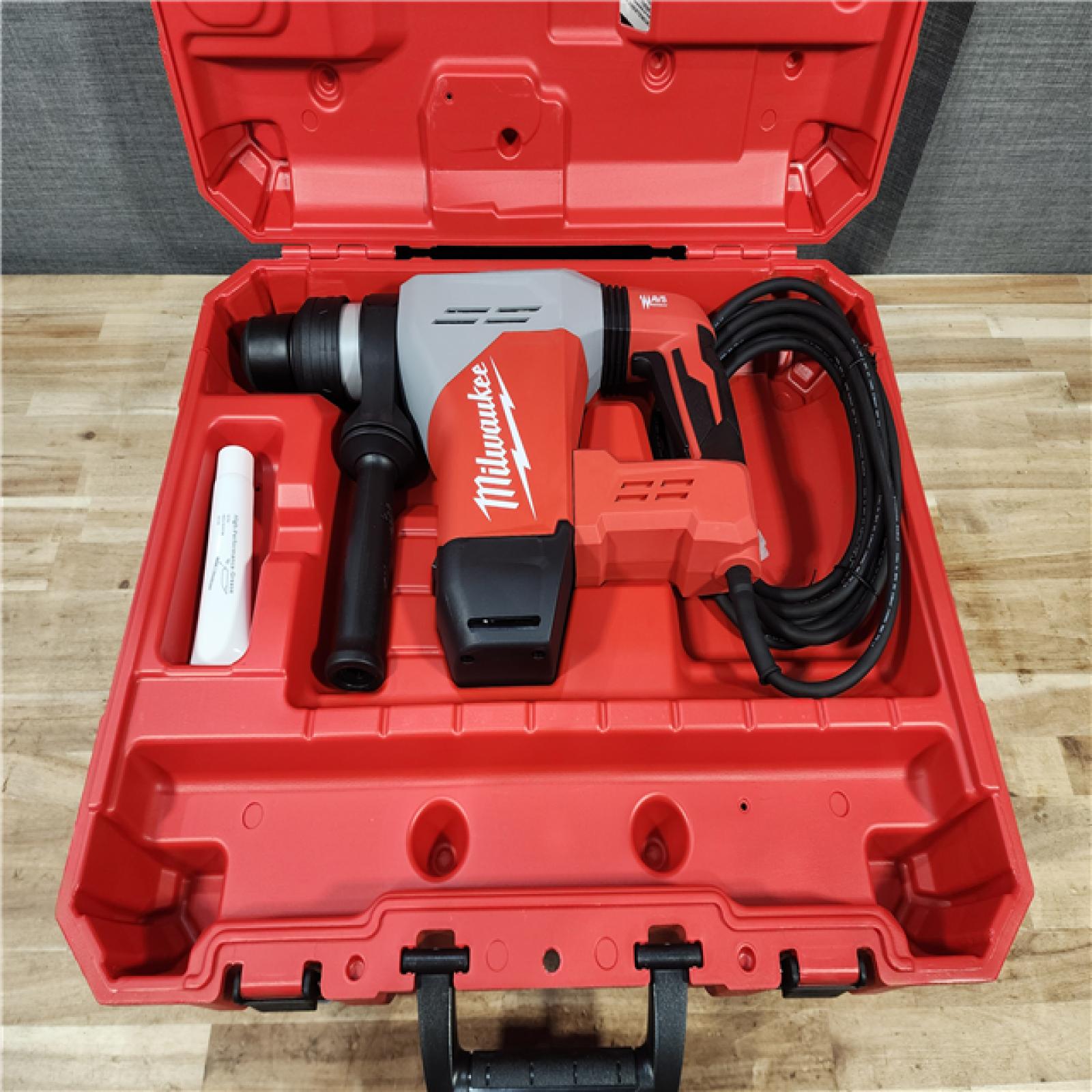 HOUSTON LOCATION - AS-IS Milwaukee 1-9/16 in. SDS-Max Rotary Hammer
