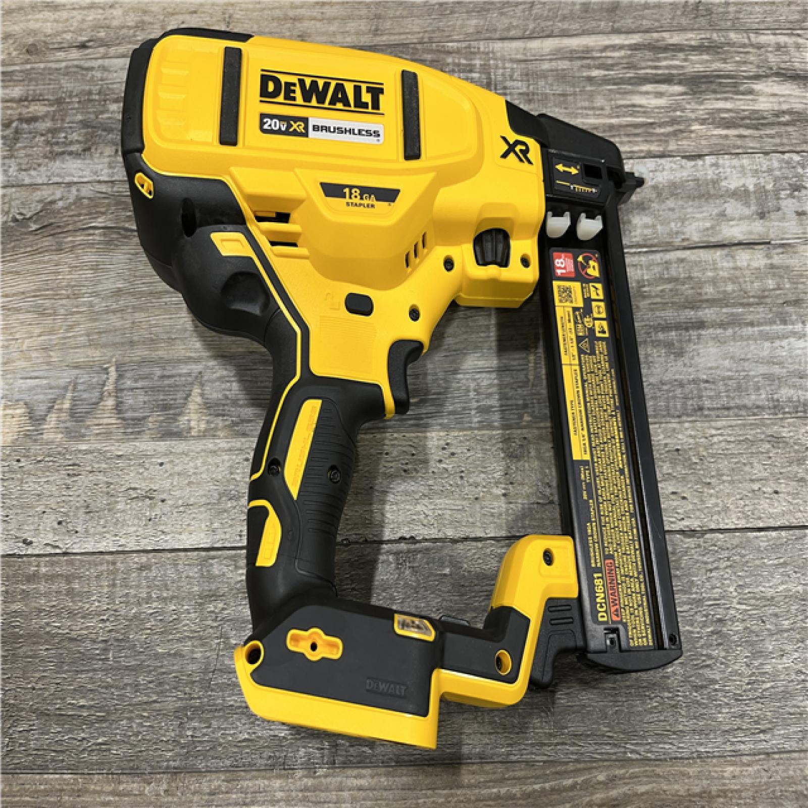 AS-IS DEWALT 20V MAX XR Lithium-Ion Cordless 18-Gauge Narrow Crown Stapler Kit