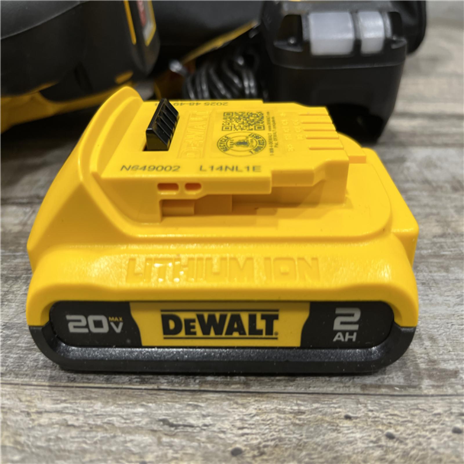 AS-IS DEWALT 20V MAX XR Lithium-Ion Cordless 18-Gauge Narrow Crown Stapler Kit