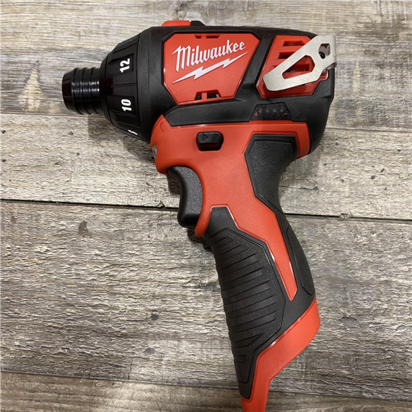 AS-IS Milwaukee 12V Lithium-Ion Cordless 1/4 in. Hex Screwdriver Kit