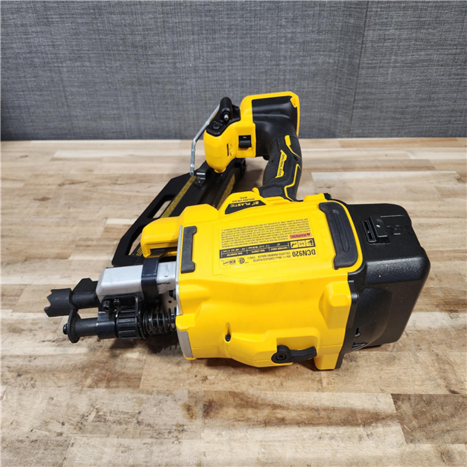 HOUSTON LOCATION - AS-IS DEWALT 20-Volt 21° Cordless Framing Nailer (Tool-Only)