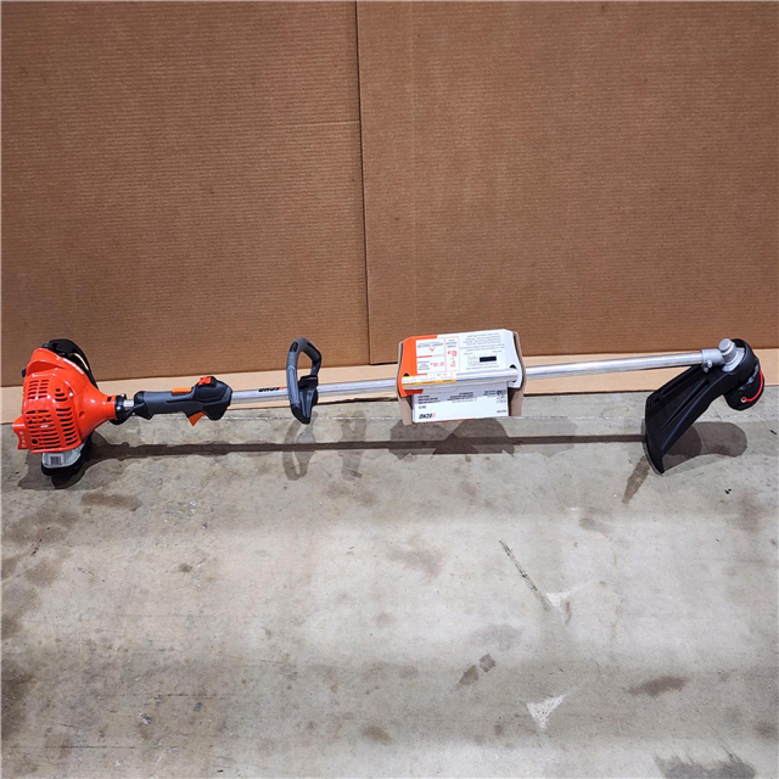 HOUSTON LOCATION - AS-IS (APPEARS LIKE NEW) Echo SRM-225 21.2cc 2 Stroke Fuel Efficient Durable Gas Straight Shaft Trimmer
