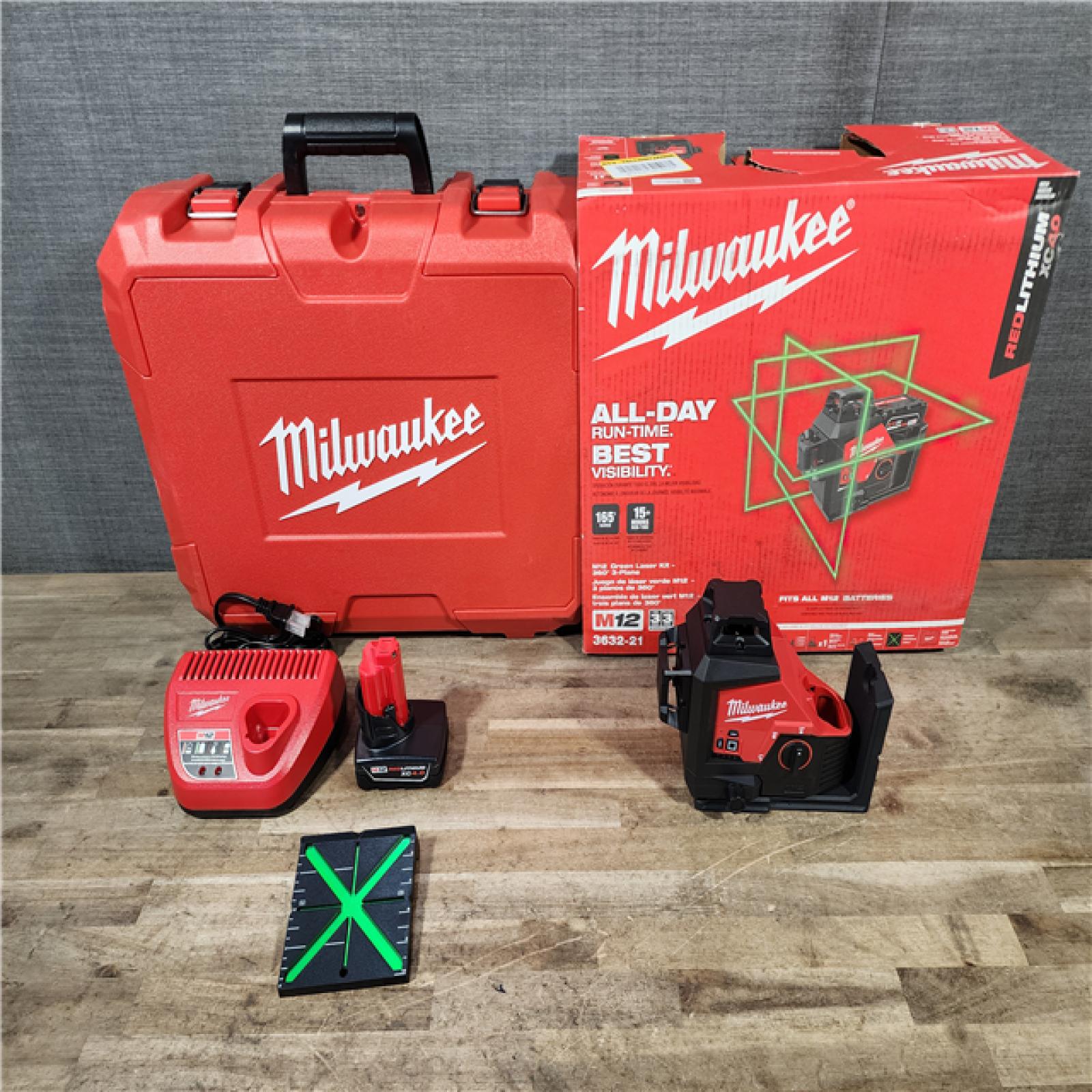 HOUSTON LOCATION - AS-IS (APPEARS LIKE NEW) Milwaukee 12-Volt Lithium-Ion Cordless Green 250 ft. 3-Plane Laser Level Kit