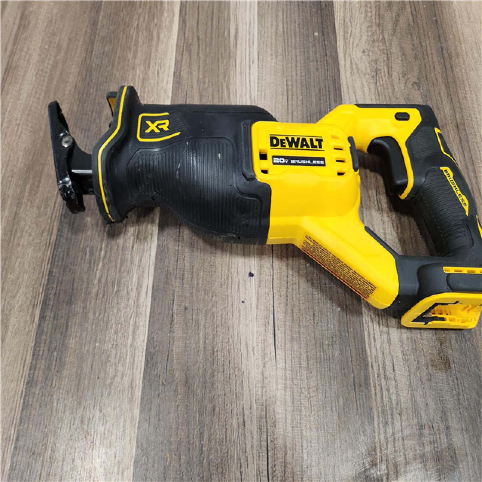 GOOD DEWALT 20V MAX XR Cordless Brushless Reciprocating Saw (Tool Only)