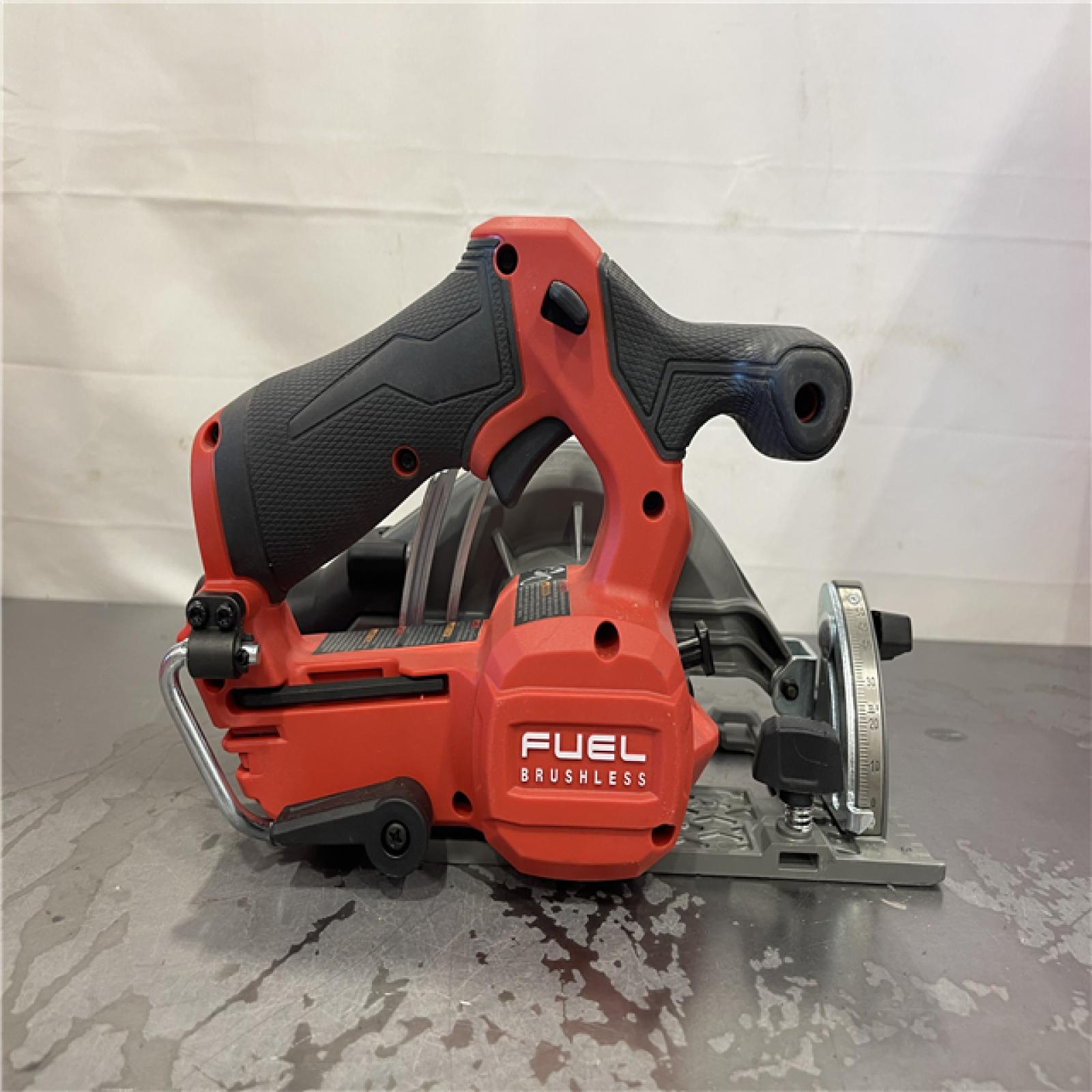 AS-IS- Milwaukee M12 FUEL 12V Lithium-Ion Brushless 5-3/8 in. Cordless Circular Saw (Tool-Only)