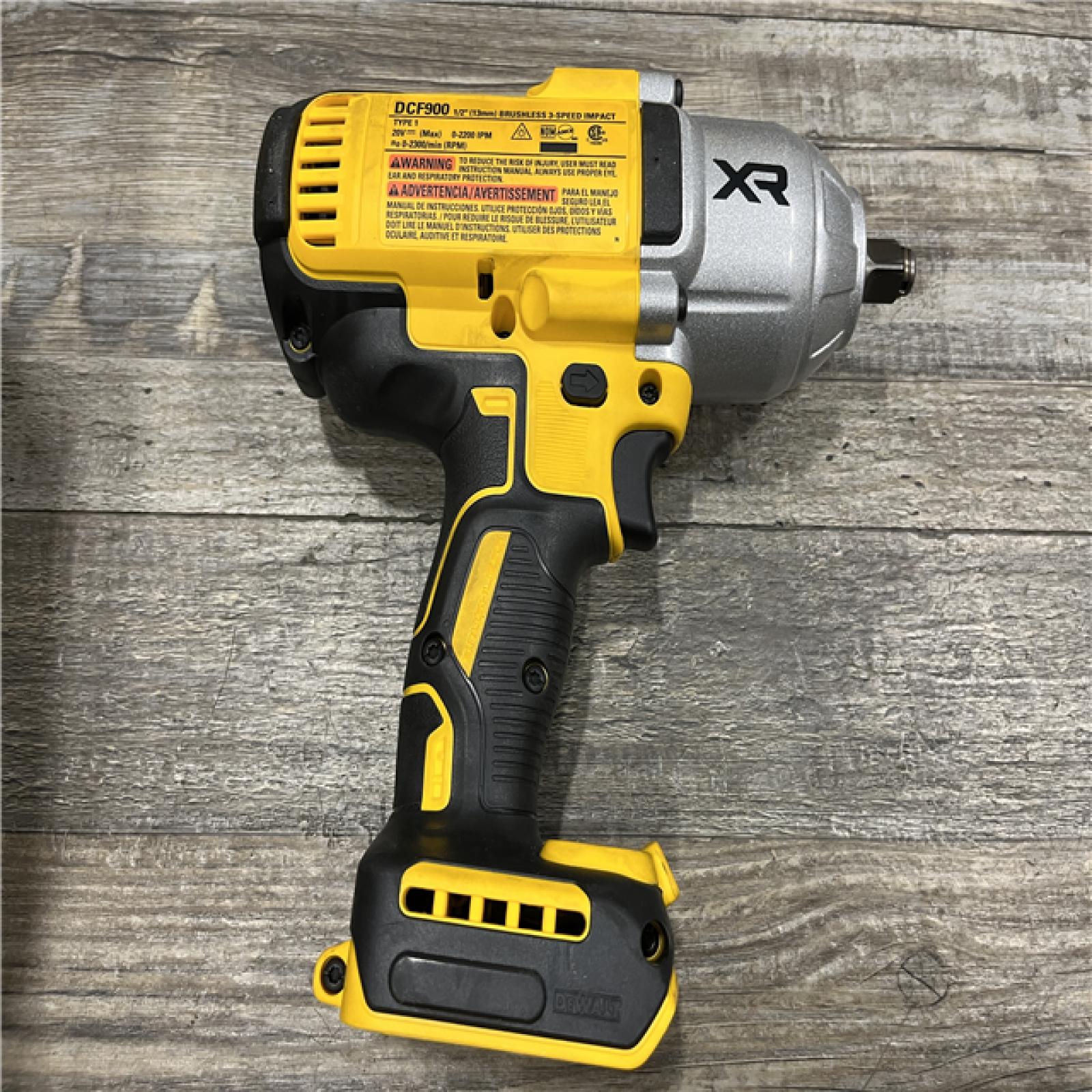 AS-IS DEWALT 20V MAX Lithium-Ion Cordless 1/2 in. Impact Wrench Kit