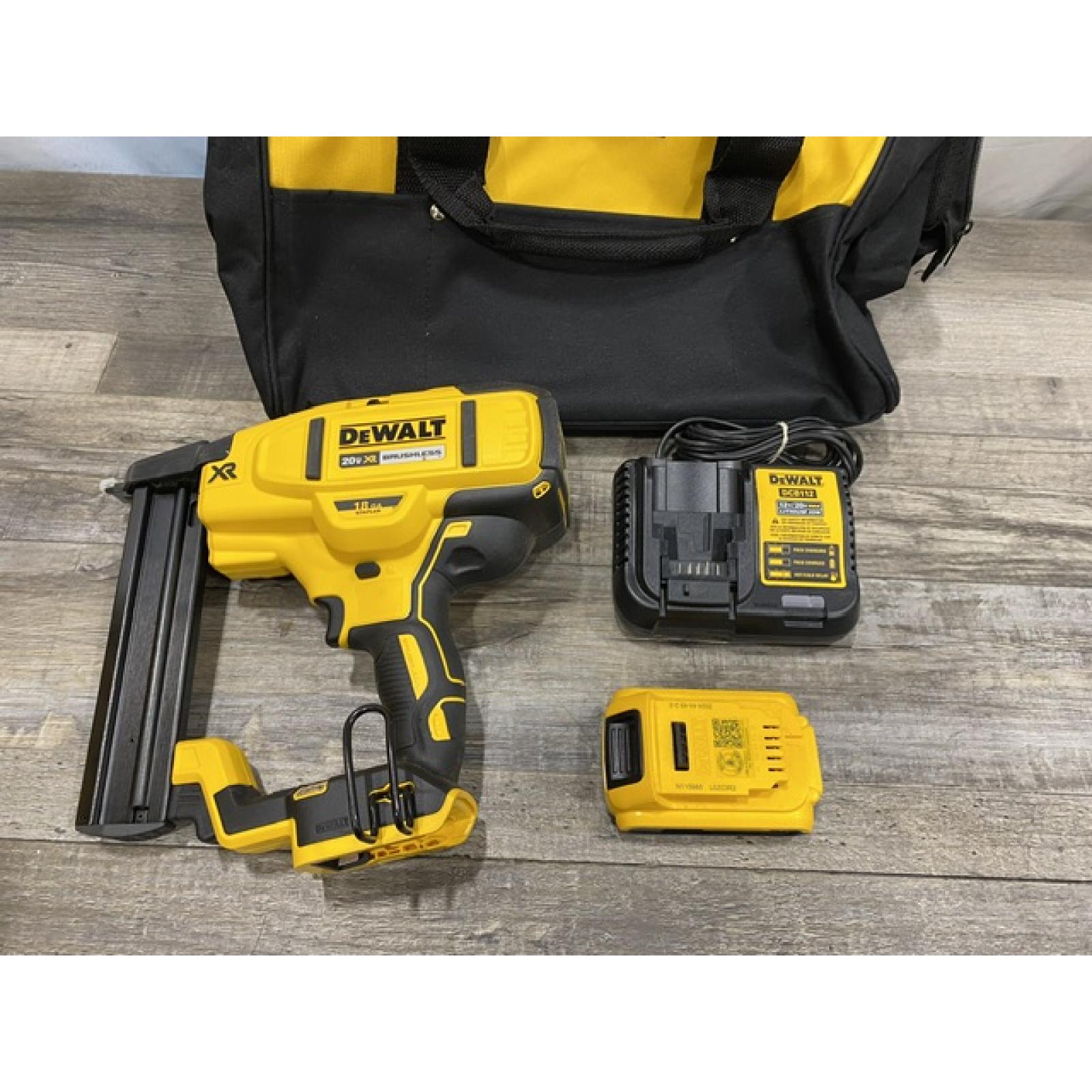 AS-IS DEWALT 20V MAX XR Lithium-Ion Cordless 18-Gauge Narrow Crown Stapler Kit