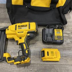 AS-IS DEWALT 20V MAX XR Lithium-Ion Cordless 18-Gauge Narrow Crown Stapler Kit