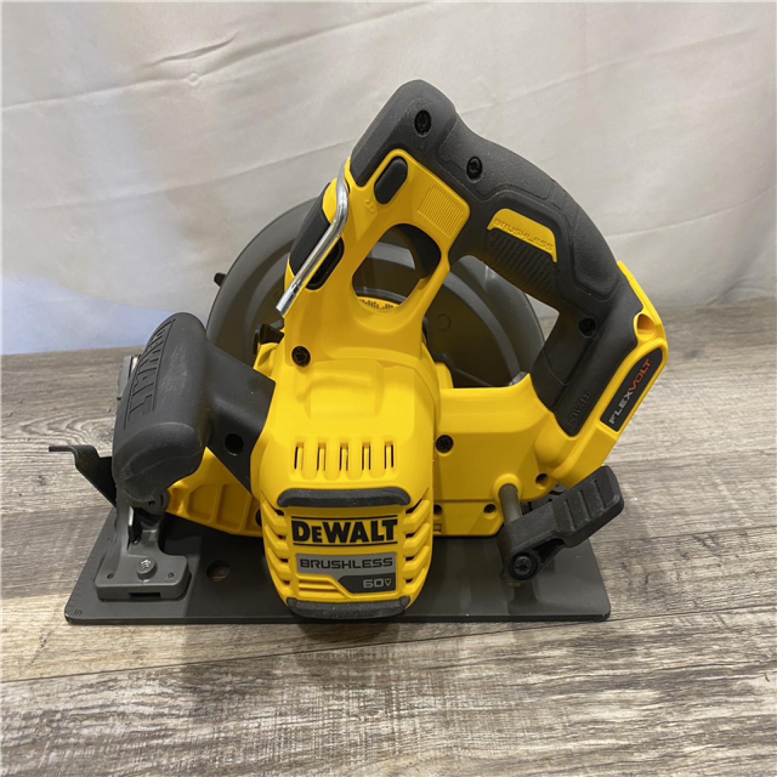 AS-IS DEWALT FLEXVOLT 60V MAX Cordless Brushless 7-1/4 in. Circular Saw with Brake (Tool Only)