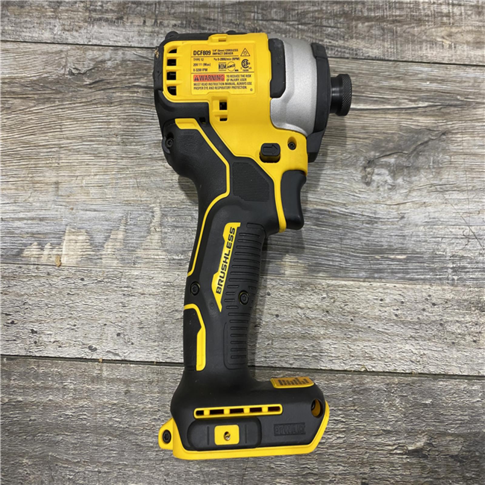AS-IS DEWALT Atomic 20V Max Lithium-Ion Brushless Cordless Compact 1/4 in. Impact Driver Kit