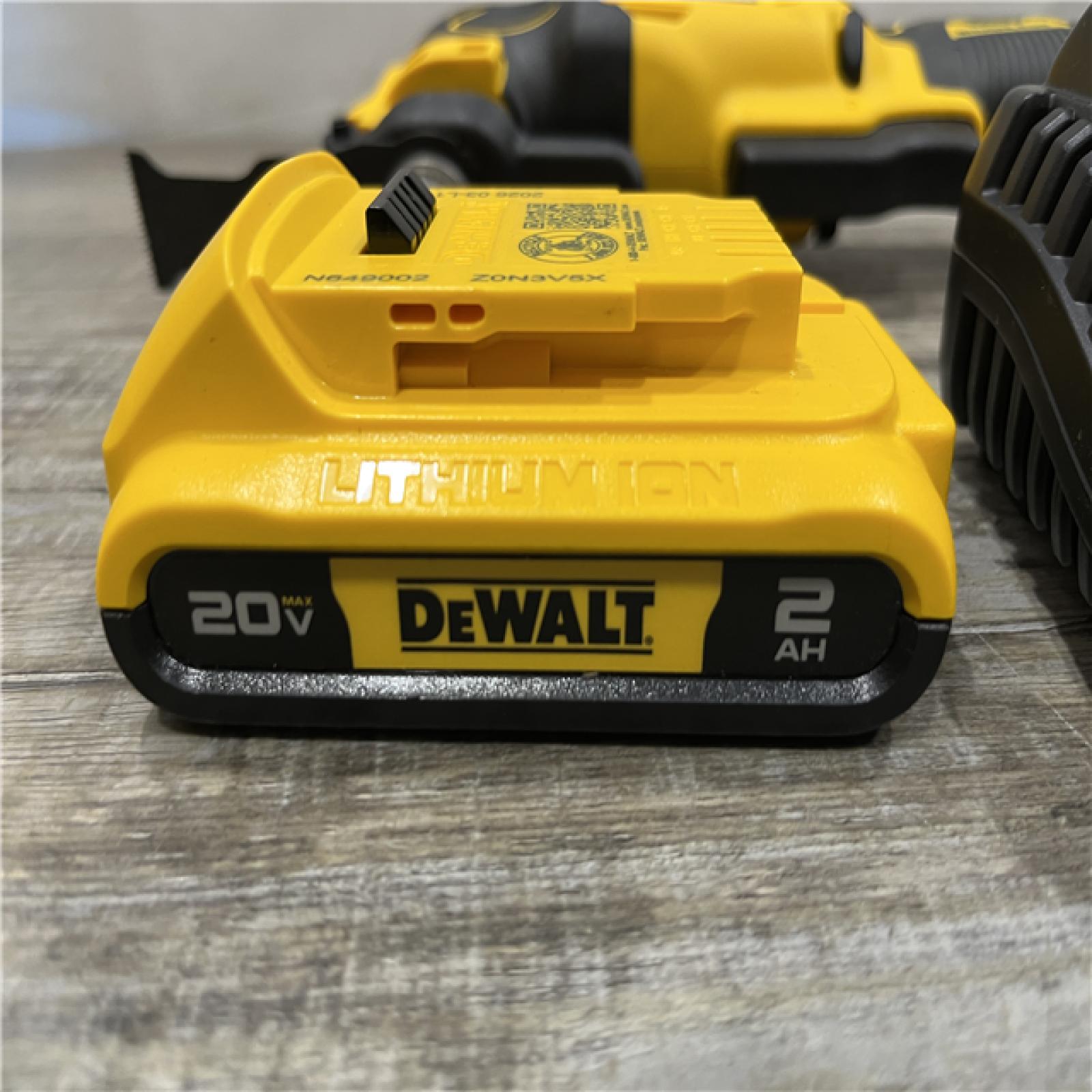 AS-IS DEWALT ATOMIC 20V MAX Cordless Brushless Oscillating Multi Tool Kit