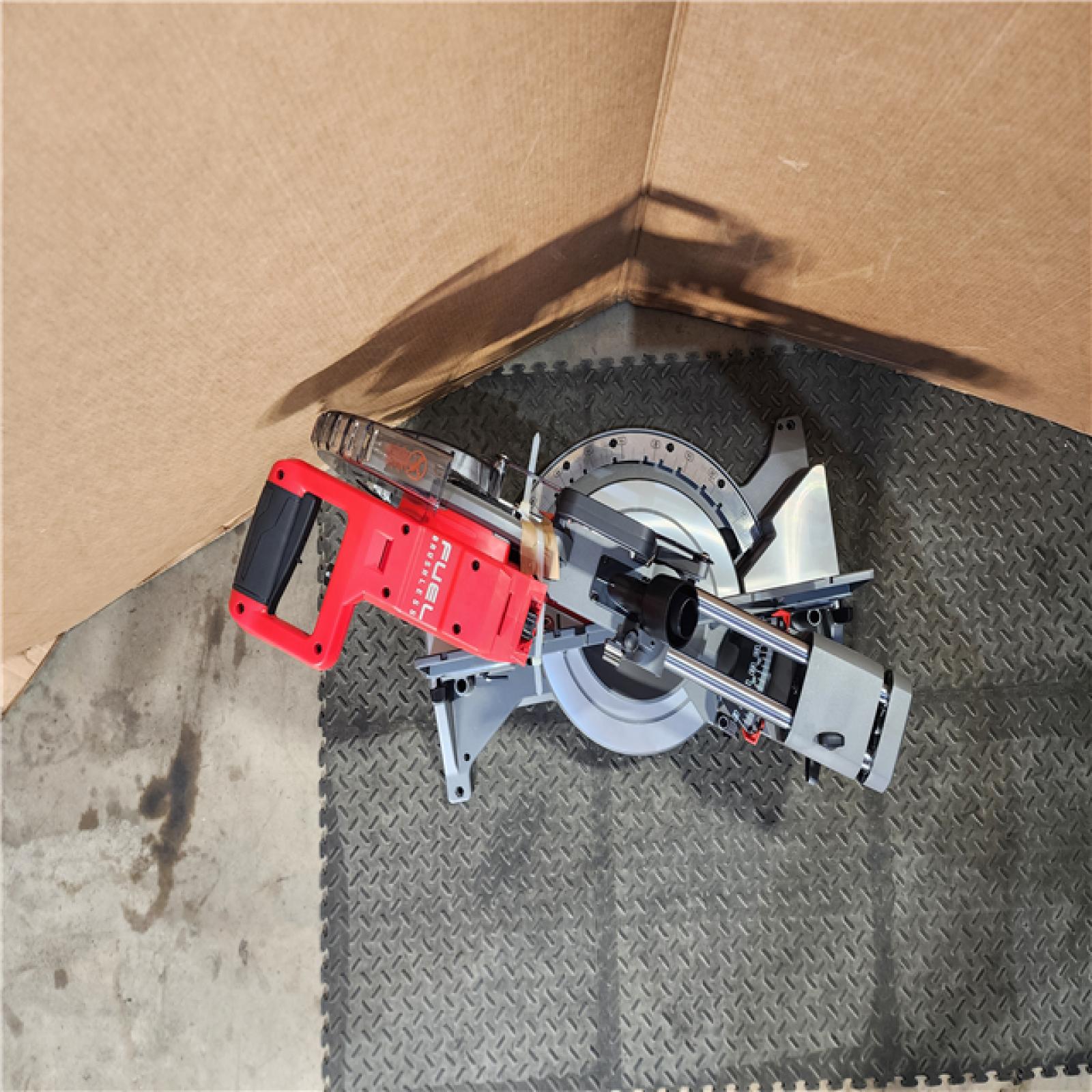 HOUSTON LOCATION - AS-IS Milwaukee M18 Fuel 12 in. Cordless Brushless Dual-Bevel Compound Miter Saw Kit (Battery & Charger)