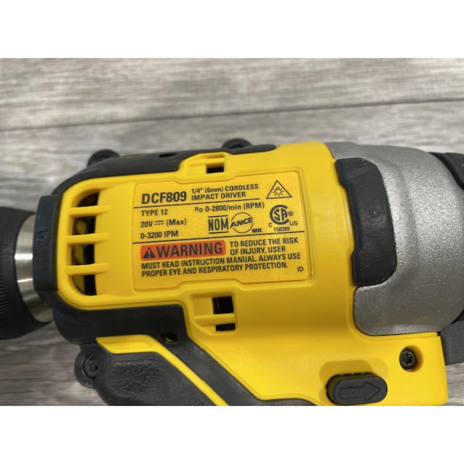 AS-IS DEWALT ATOMIC 20-Volt MAX Lithium-Ion Cordless Combo Kit