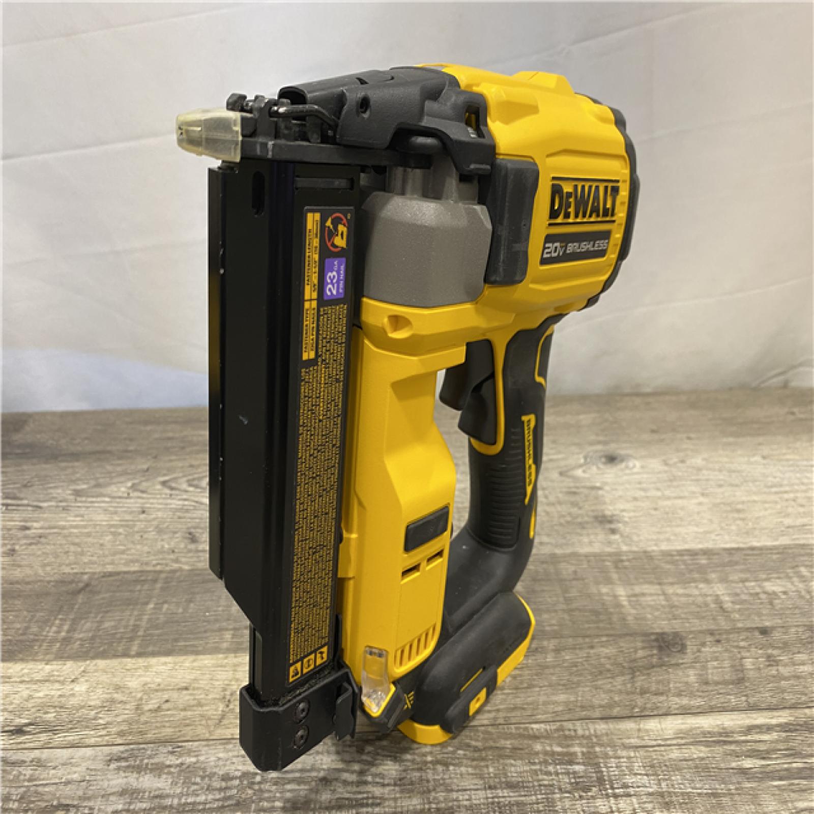 AS-IS - DEWALT ATOMIC 20V MAX Lithium Ion Cordless 23 Gauge Pin Nailer Kit