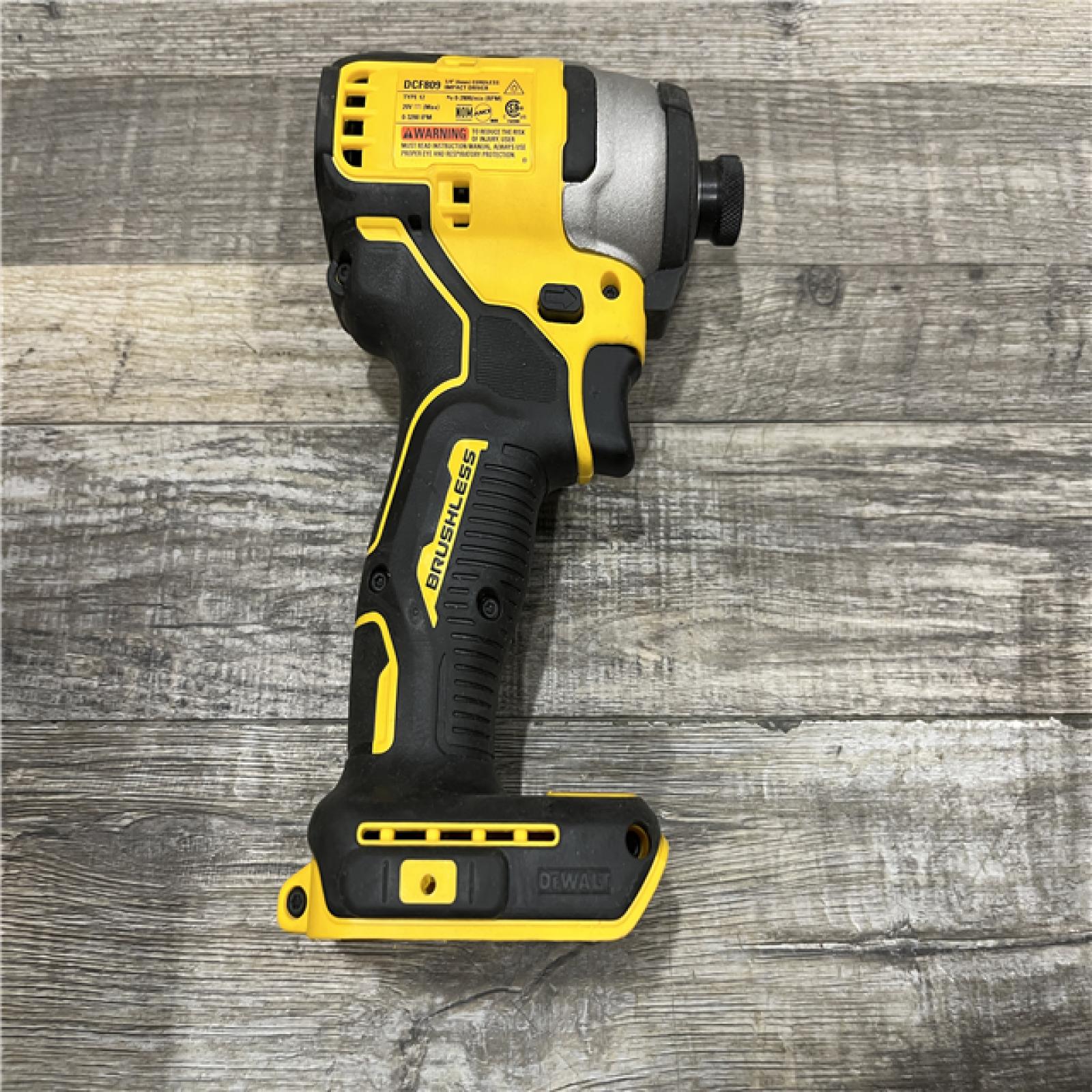 AS-IS DEWALT Atomic 20V Max Lithium-Ion Brushless Cordless Compact 1/4 in. Impact Driver Kit