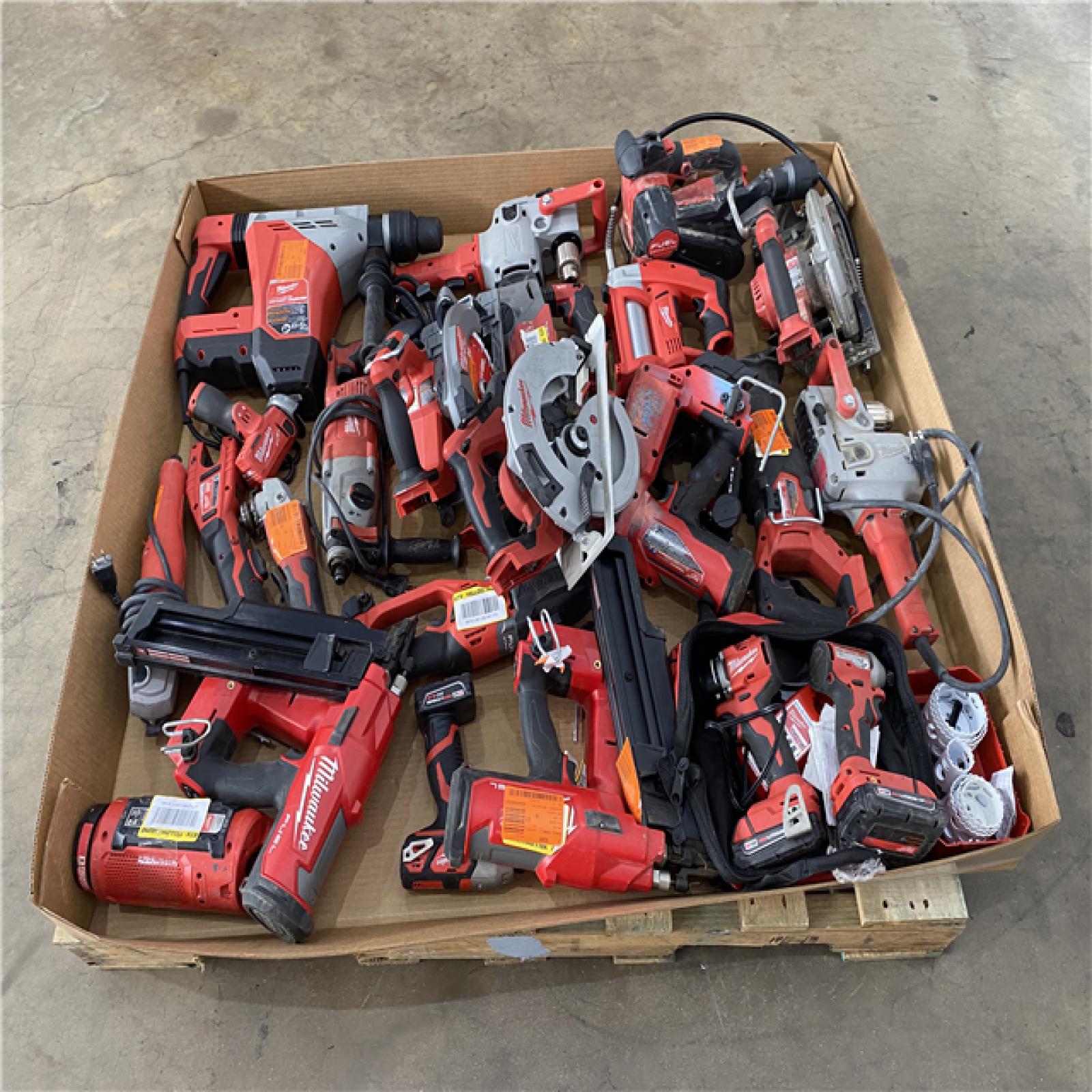 Houston Location AS IS - Tool Pallet