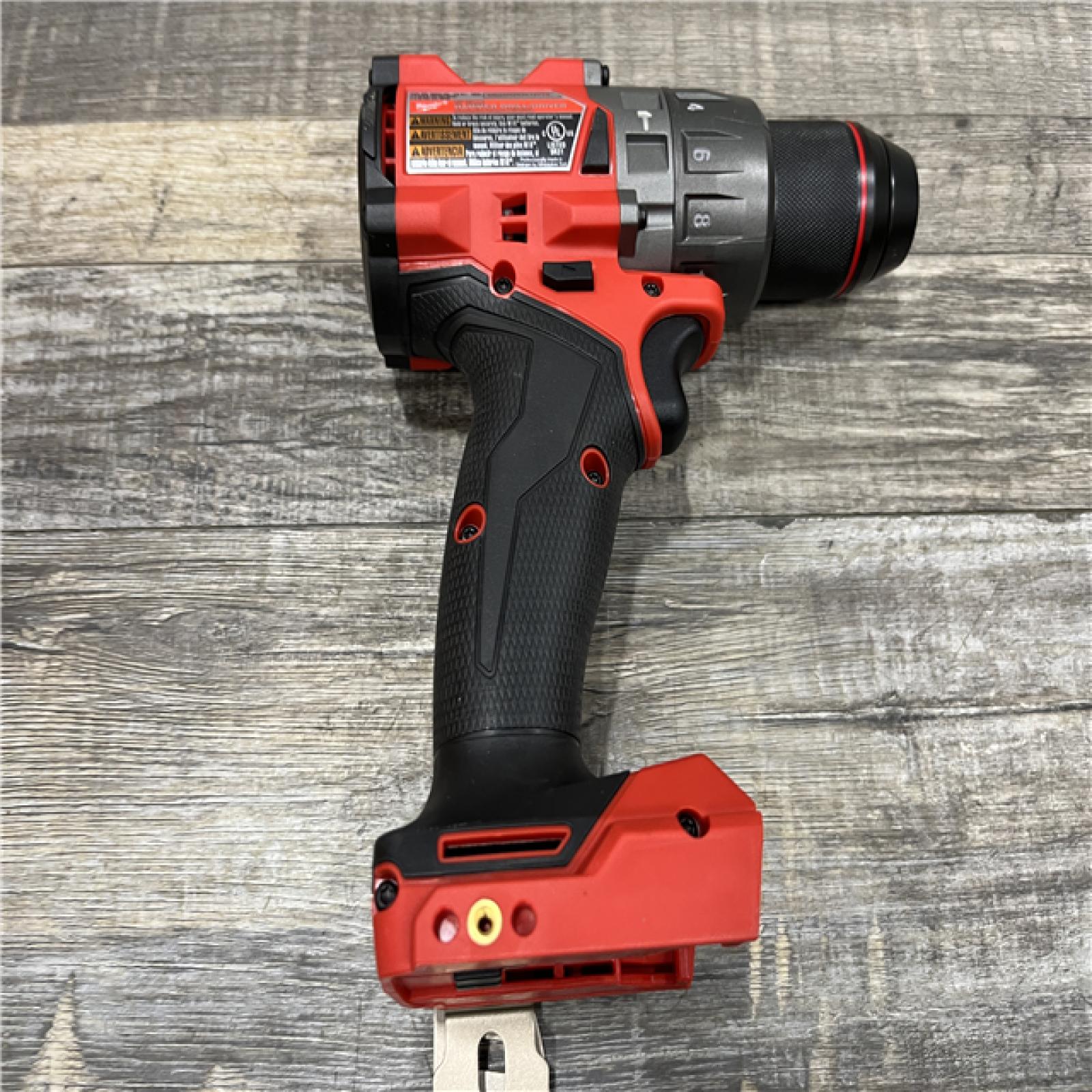 AS-IS Milwaukee FUEL 18V Lithium-Ion Brushless Cordless 1/2 in. Hammer Drill Driver Kit