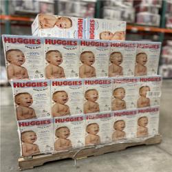 DALLAS LOCATION- Huggies Size 5 Diapers  Snug & Dry Baby Diapers PALLET-(32 CASES)