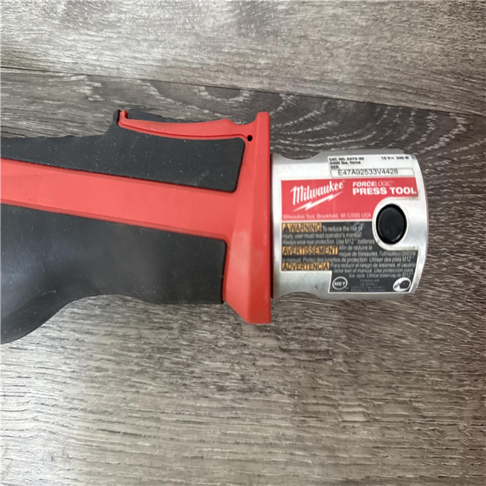 CALIFORNIA AS-IS Milwaukee M12 Force Logic Press Tool Kit  Includes (2) Batteries  Charger & Hard Case