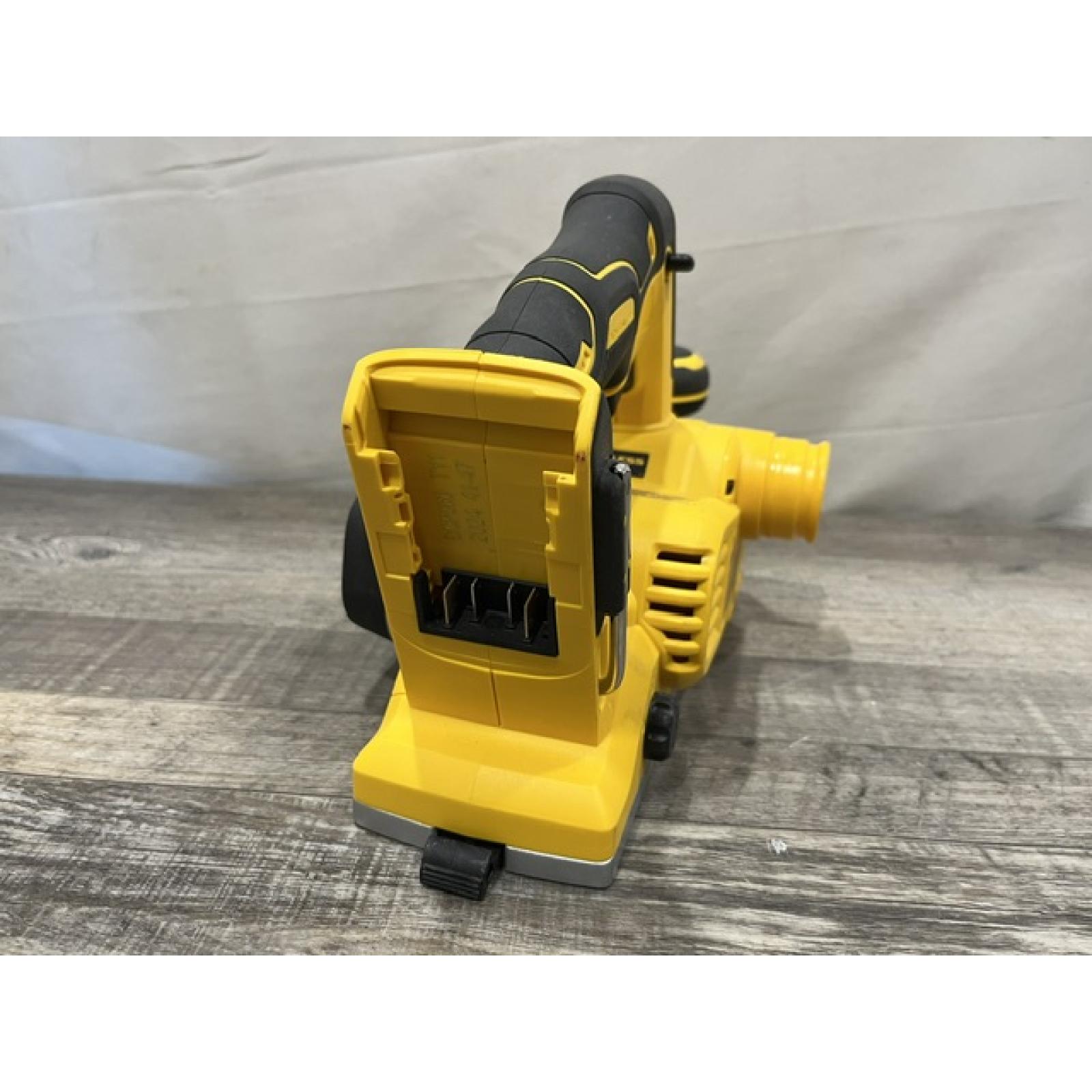 AS-IS DEWALT 20V MAX XR Cordless Brushless 3-1/4 in. Planer (Tool Only)