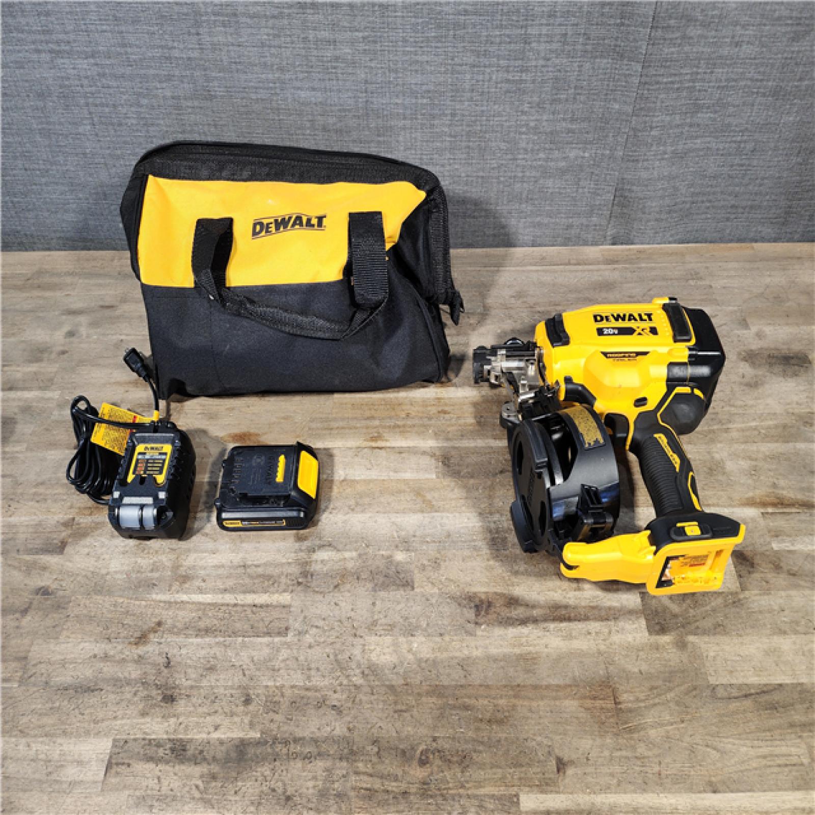 HOUSTON LOCATION - AS-IS DEWALT Roofing Nailer Cordless Kit