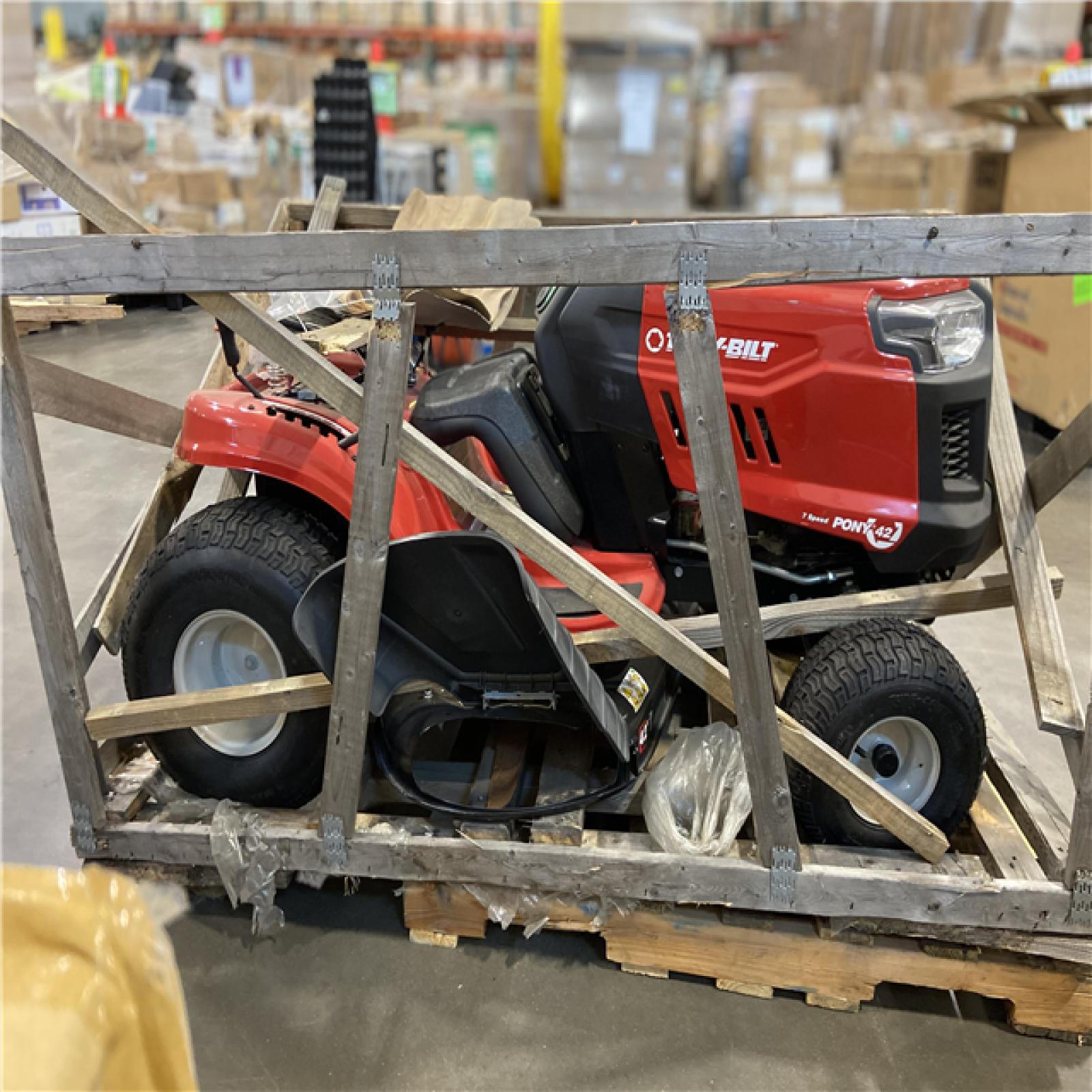 DALLAS LOCATION - Pony 42 in. 15.5 HP Briggs and Stratton 7-Speed